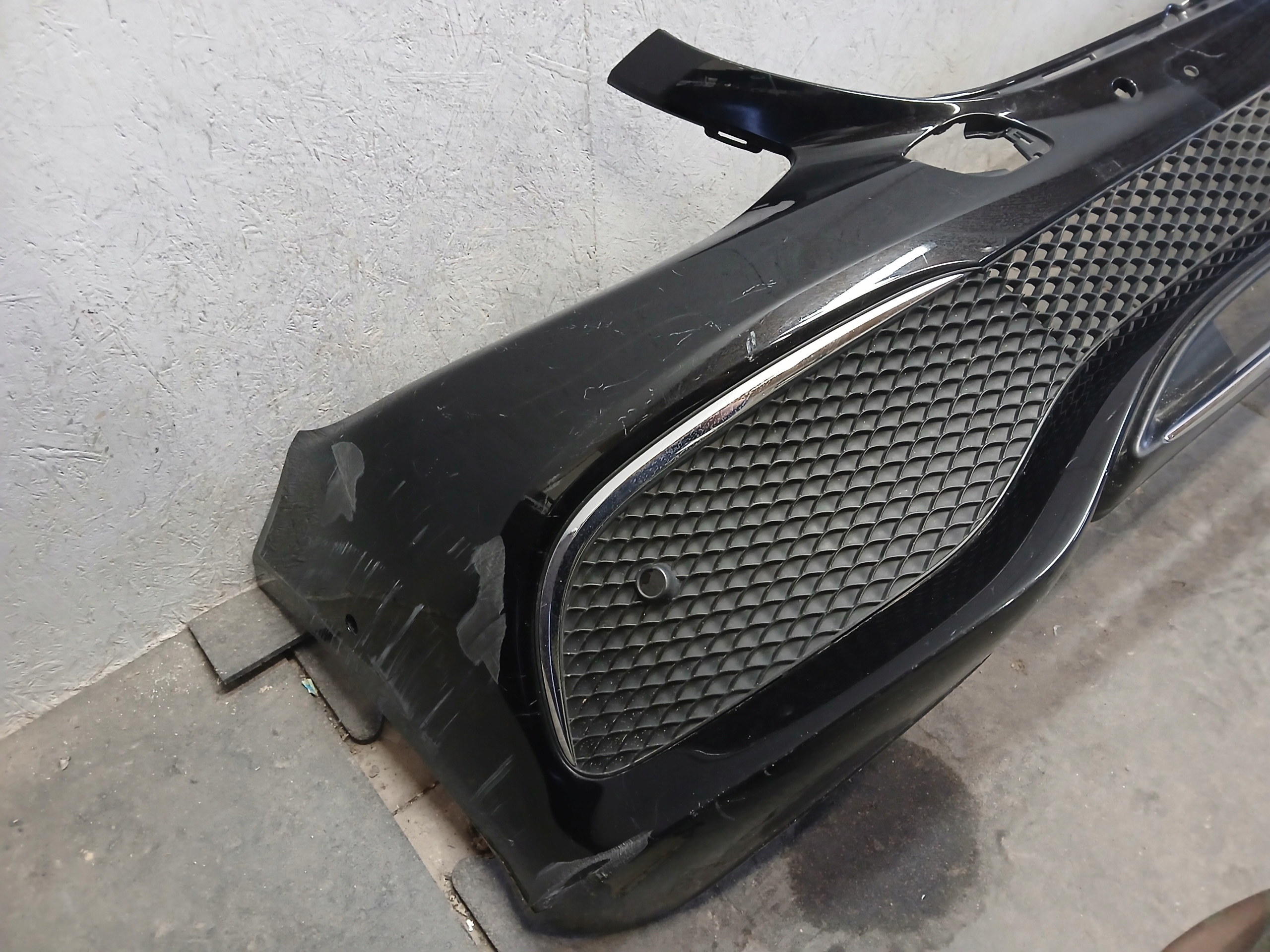 nárazník předek MERCEDES E KLASA W213 CLASSIC