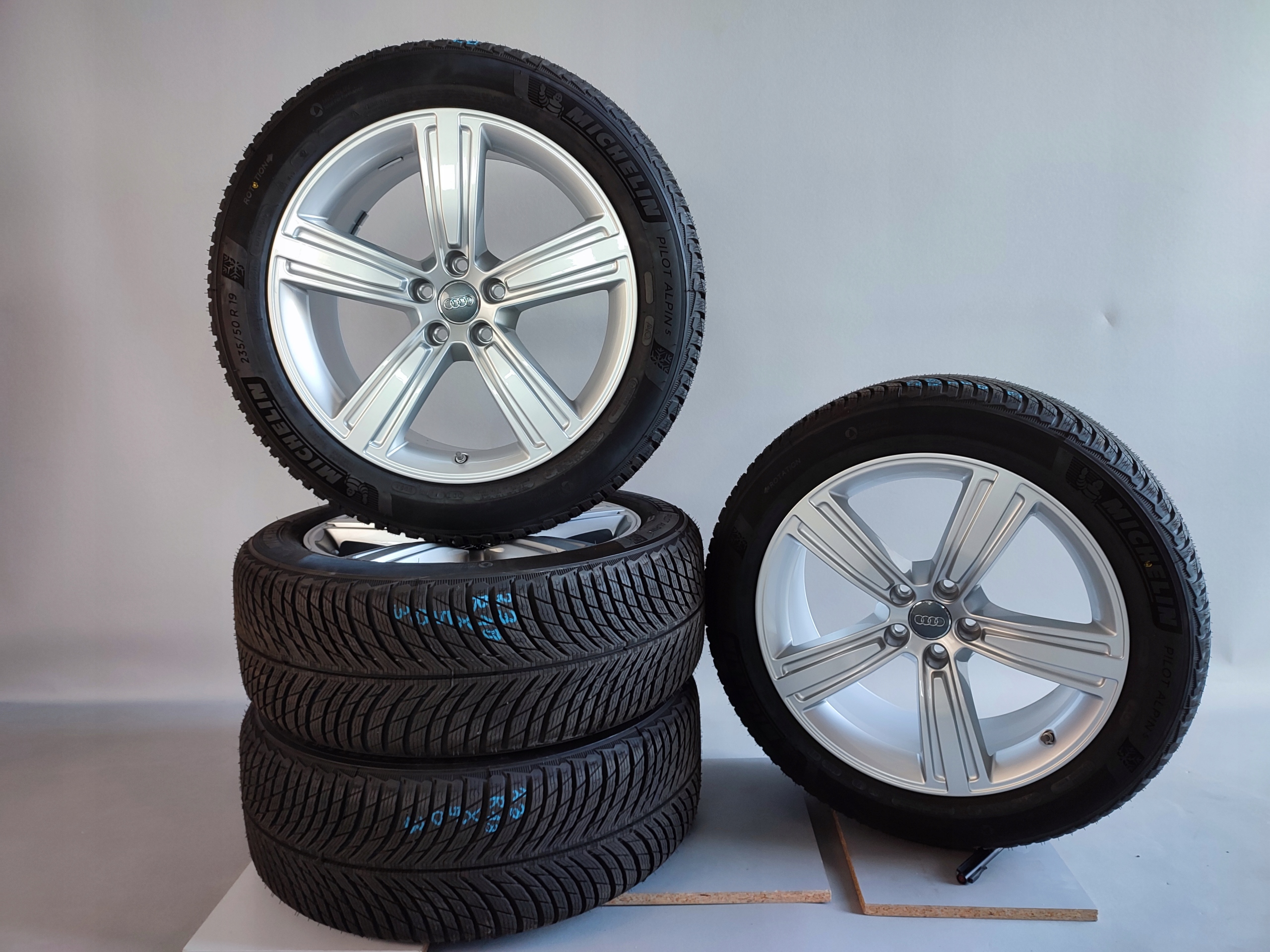 AUDI A8 S8 D5n0 A8 D4 ДИСКИx19 КОЛЕСА ЗИМА ШИНИ 235/50/19 ОРИГІНАЛ J.НОВІ
