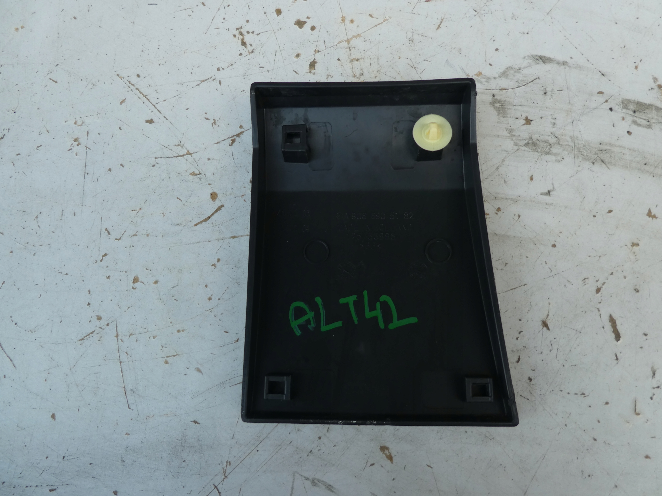 MERCEDES SPRINTER 906 moulding A9066905182