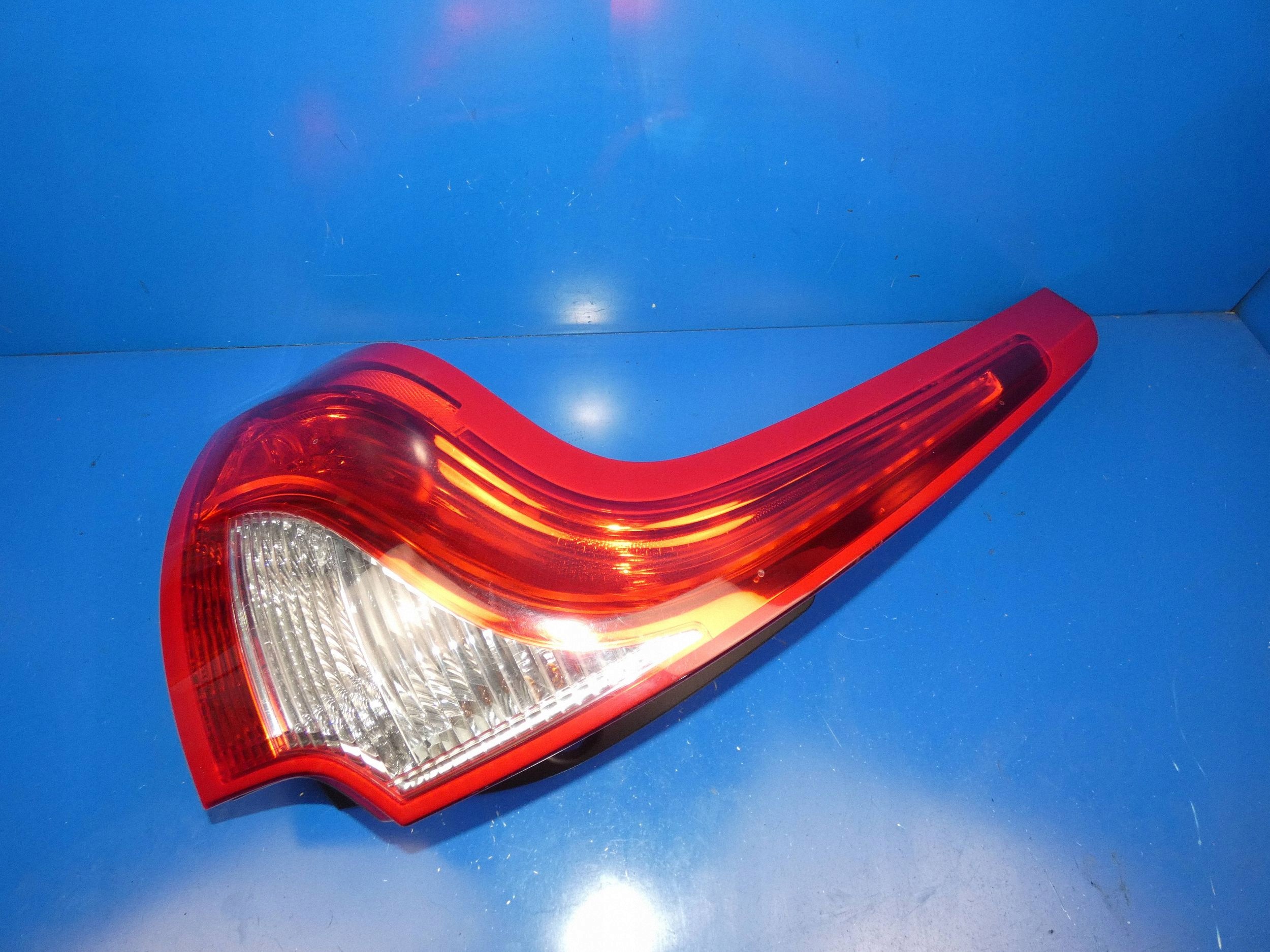 VOLVO XC60 and light left left rear part rear