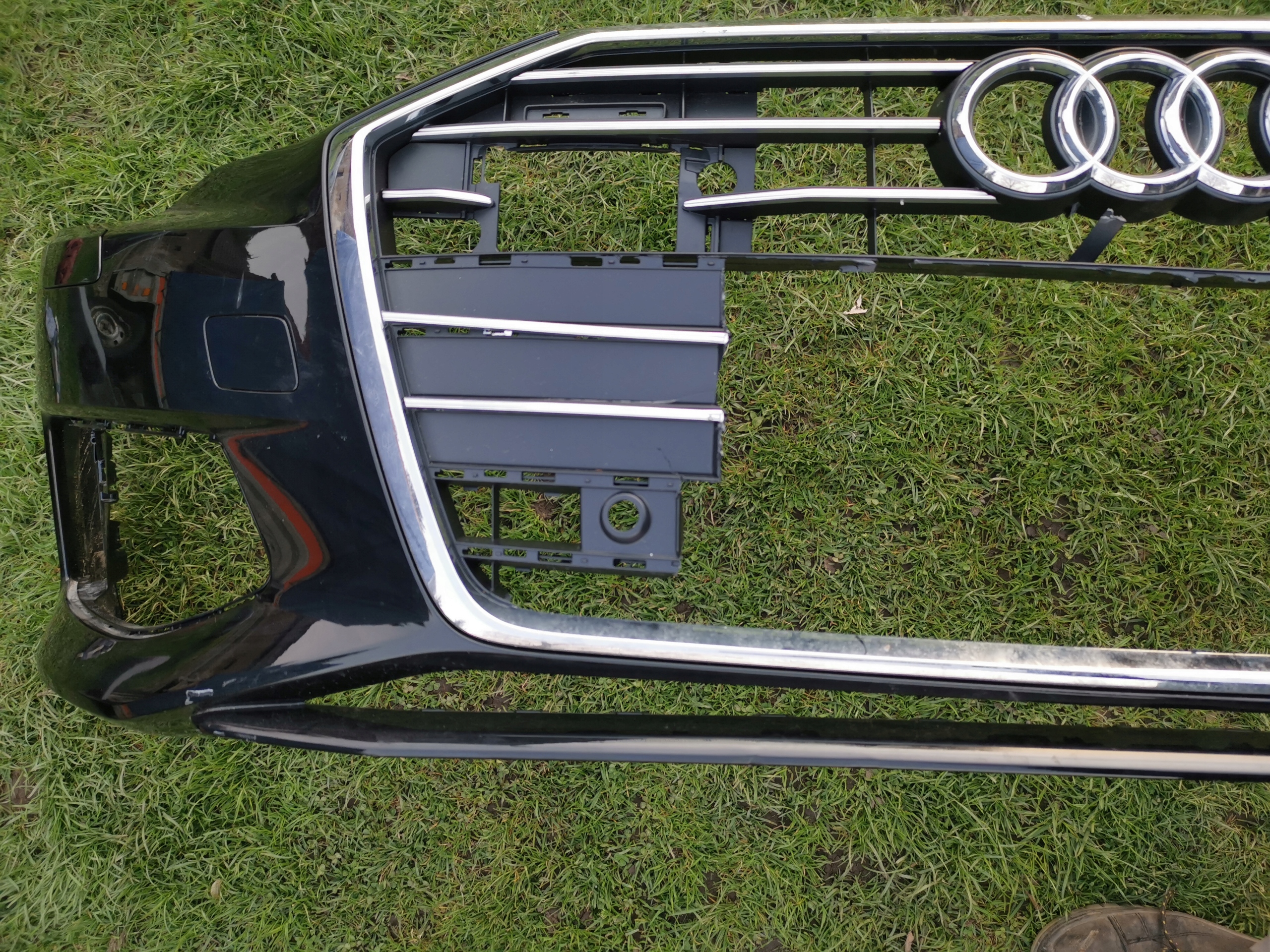 branik prednji dio prednji perač AUDI A6 C8 4K0807437