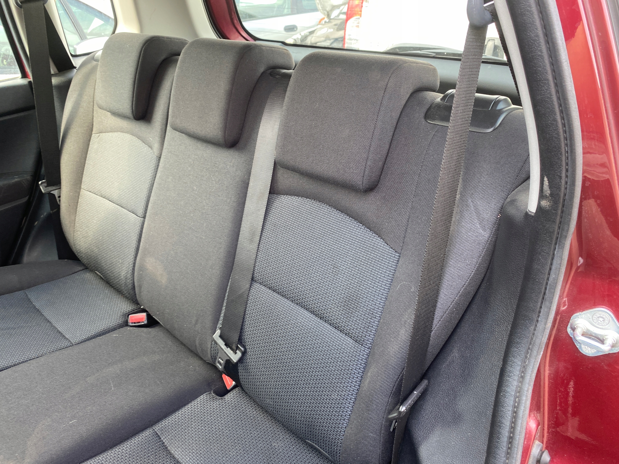 Sitz hinten heck Mazda 2 1 und FL 02-07