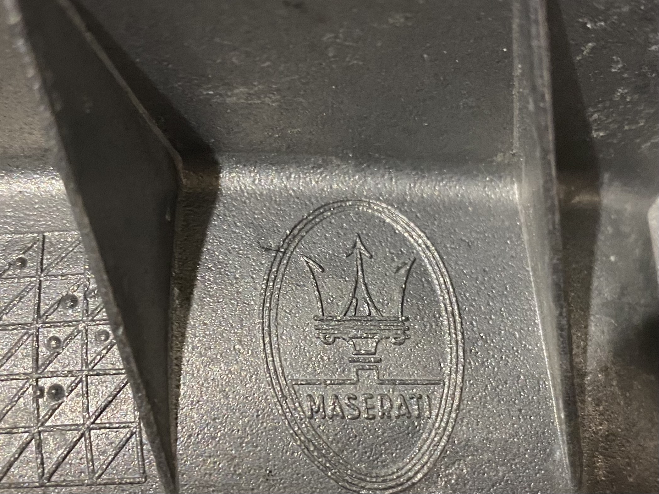 MASERATI QUATROPORTE M139 handle bracket LH
