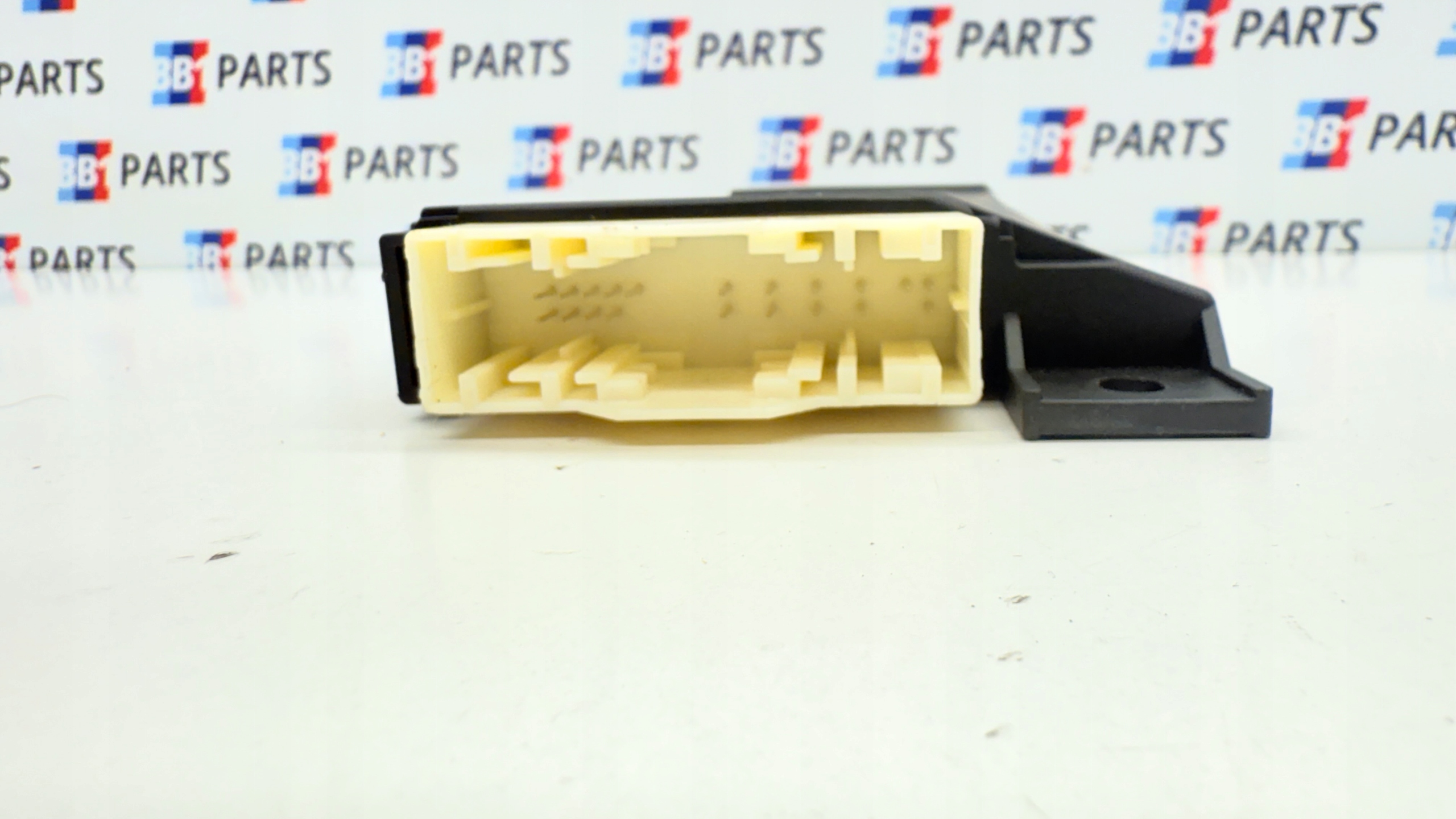 MERCEDES H247 GLA module control unit STACYJKI BEZKLUCZYKOWEJ A1679001433