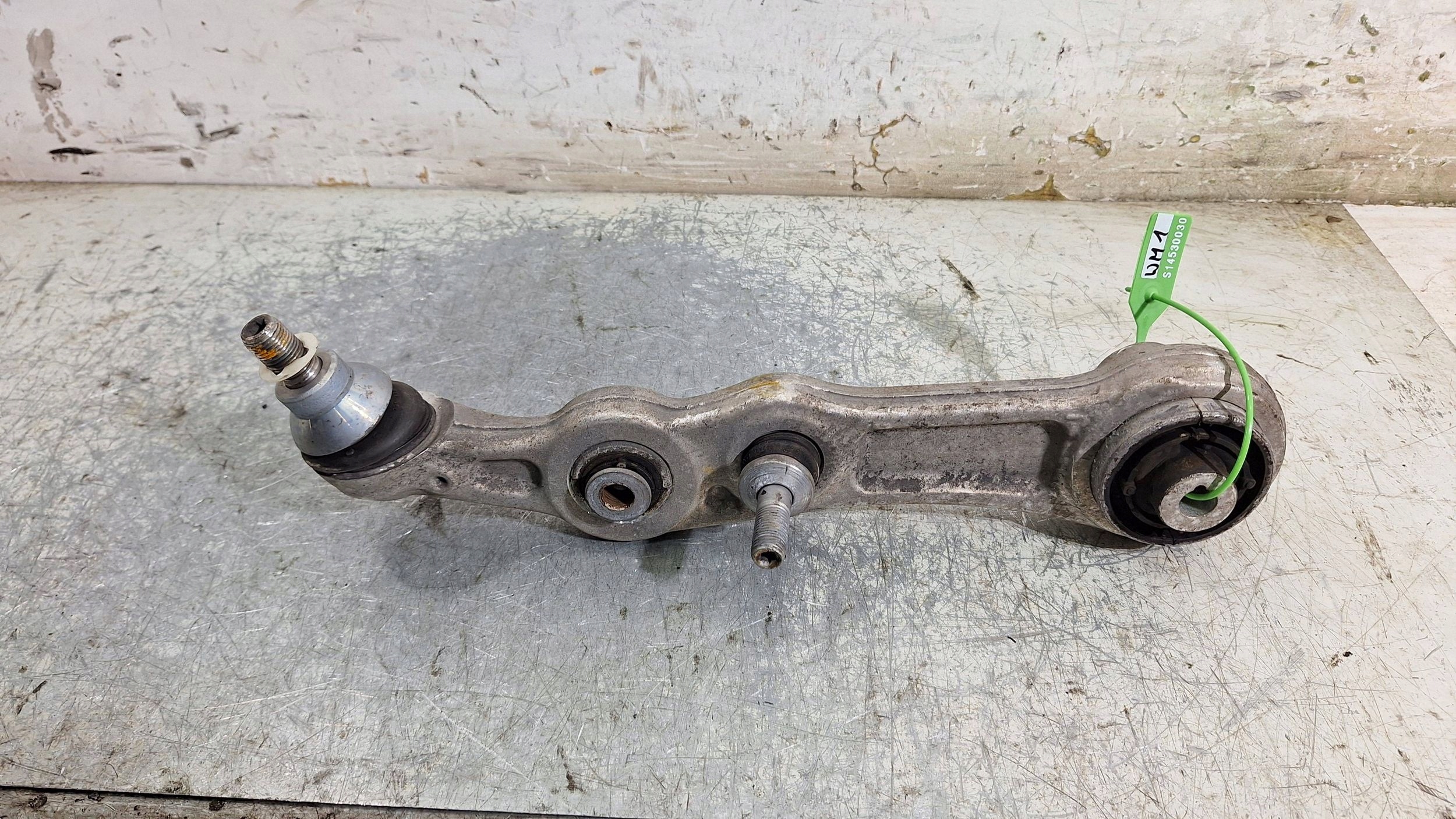 arm left front 20507LI MERCEDES W205 W213 W238