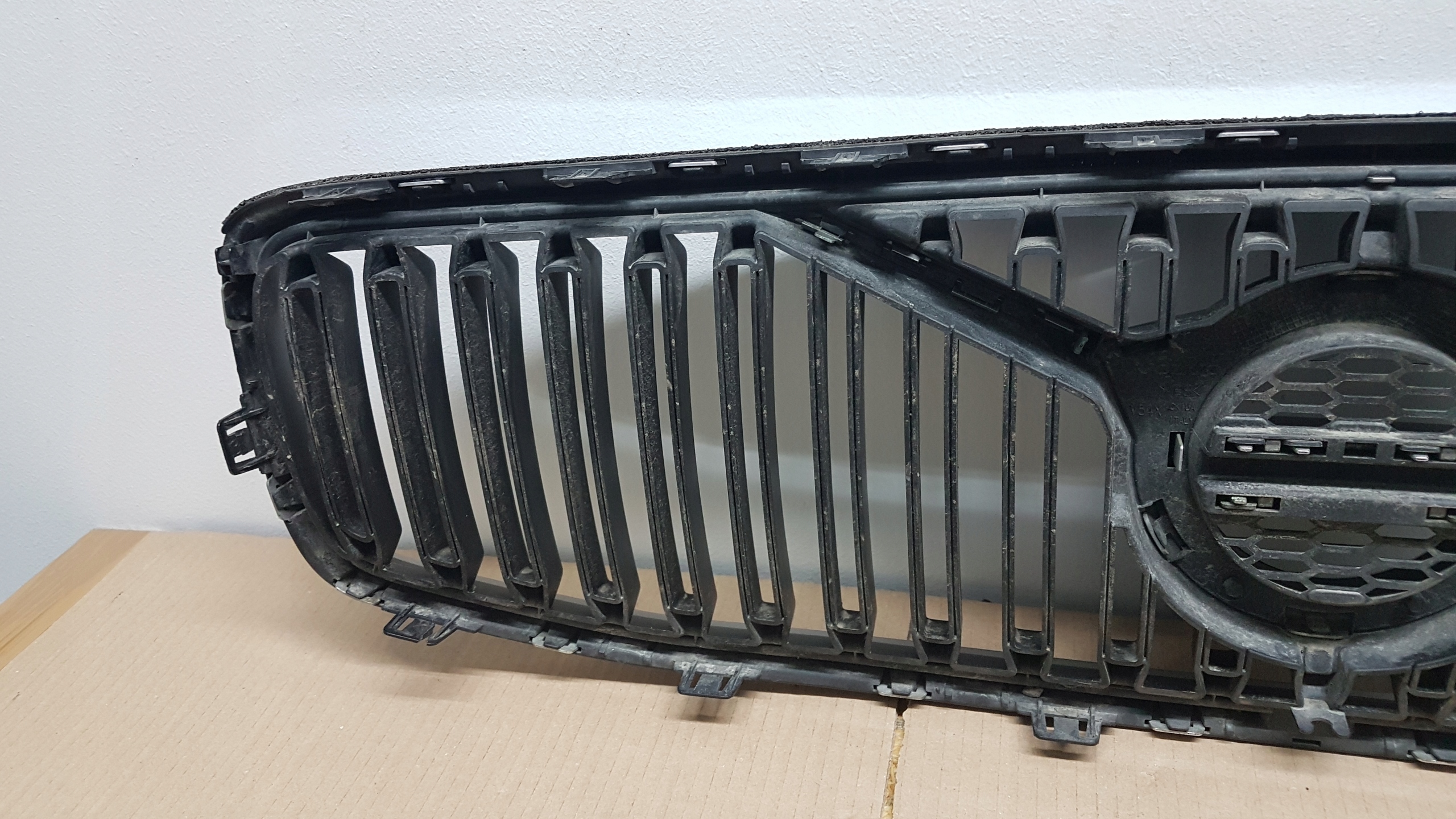 Volvo S90/V90 V90 Kühlergrill FRONTGRILL Kühlergitter 73138351 - Thumbnail 9