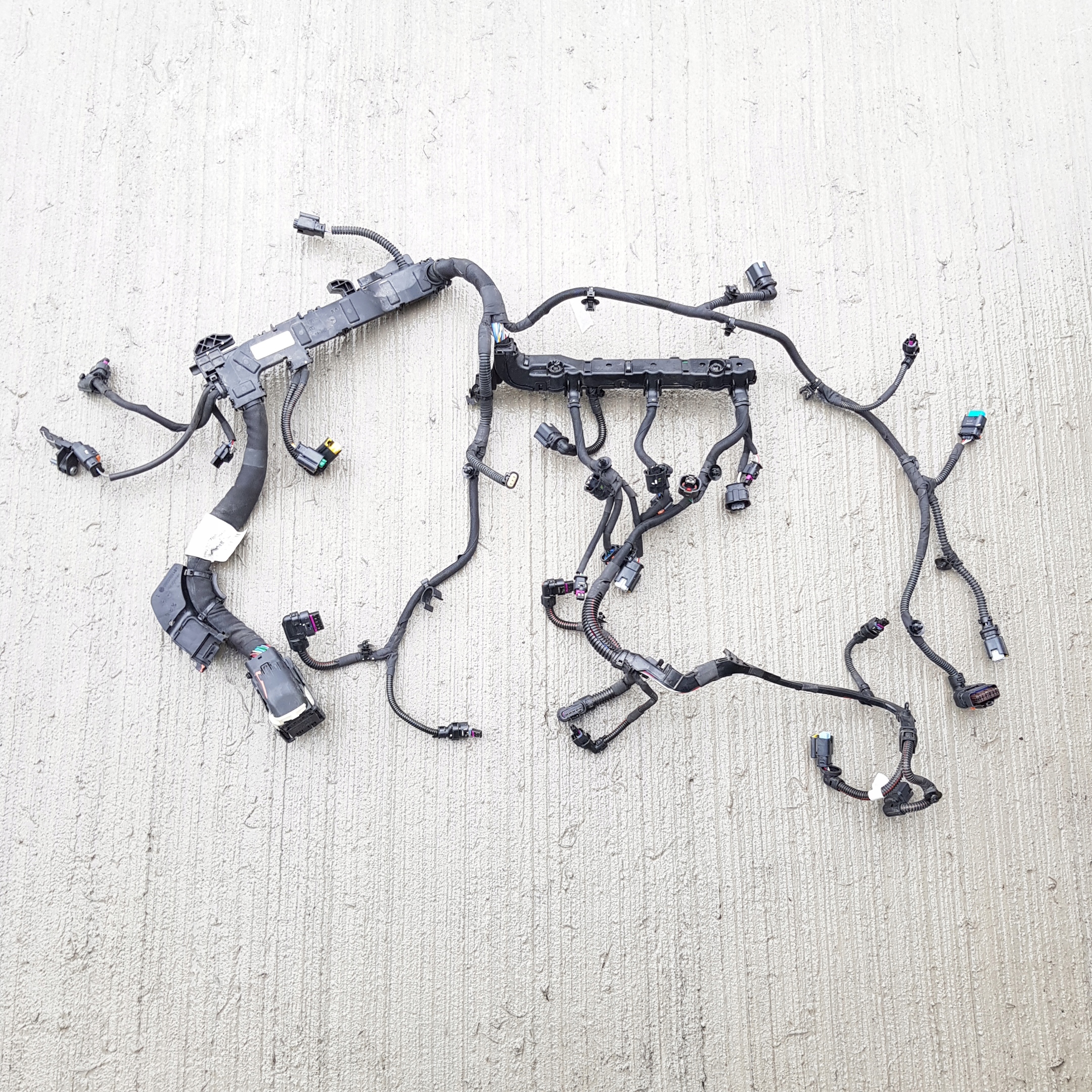 Жгут проводов OPEL CORSA F 1.2 THP 9817077880