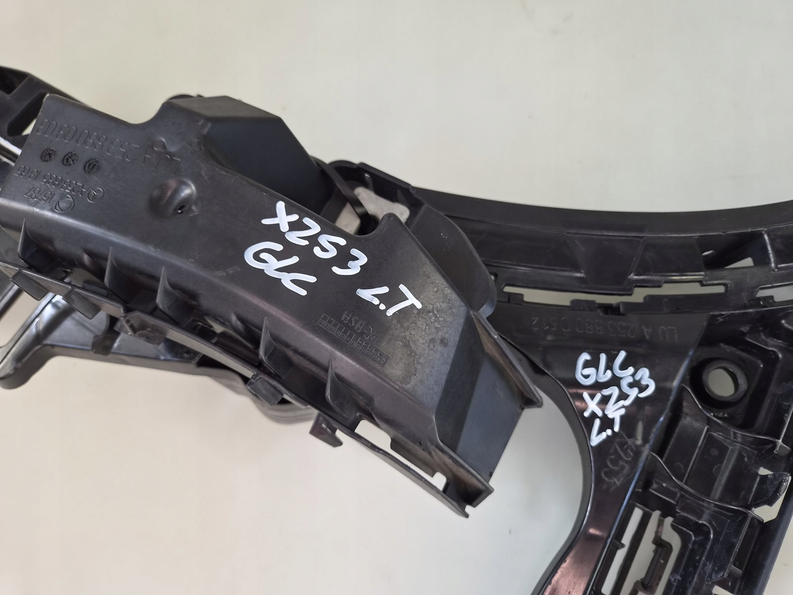 bumper bracket holder left rear part MERCEDES GLC X253 W253 AMG