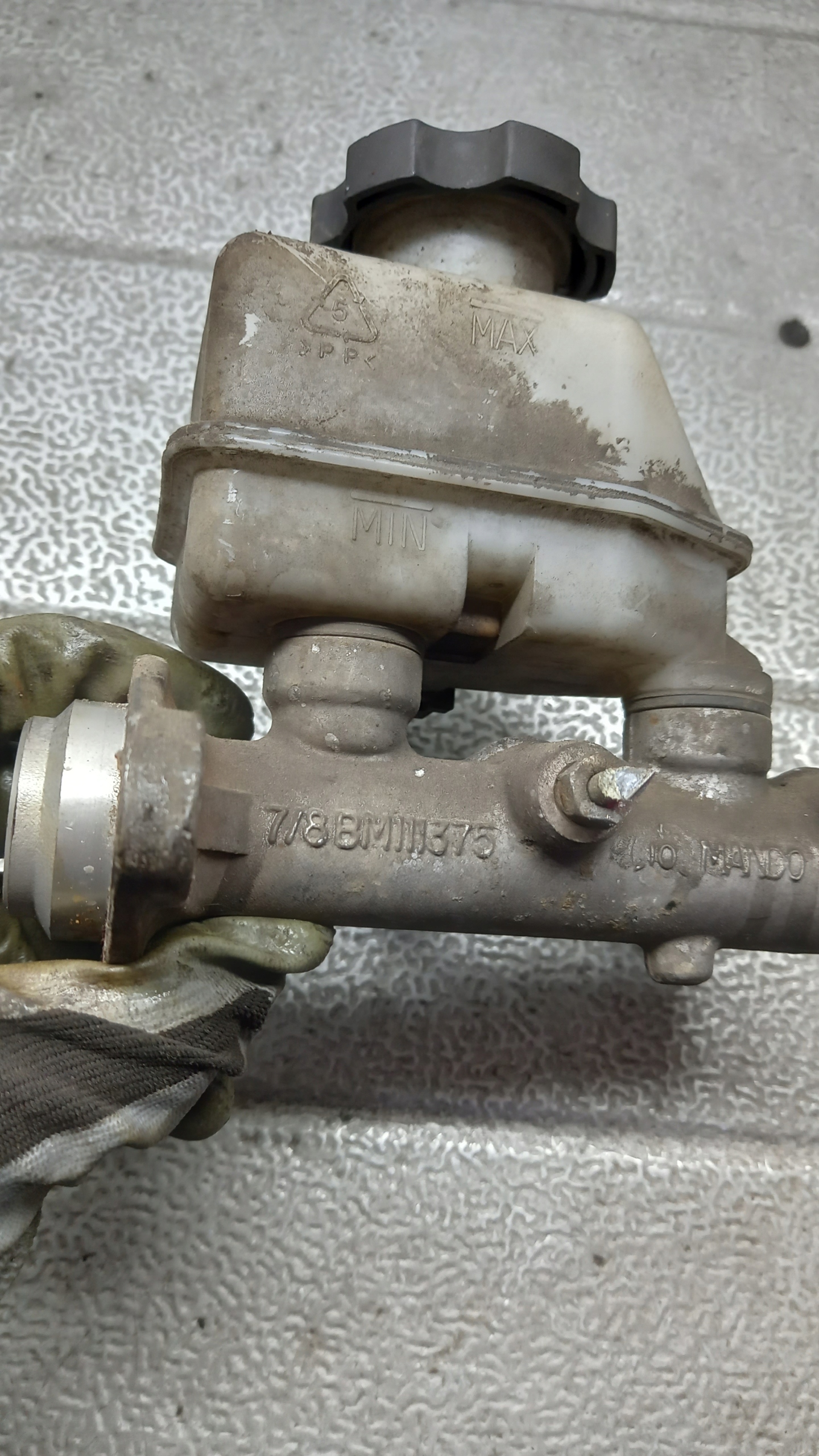 насос Hyundai ACCENT 01R 1.5b HB BM111375