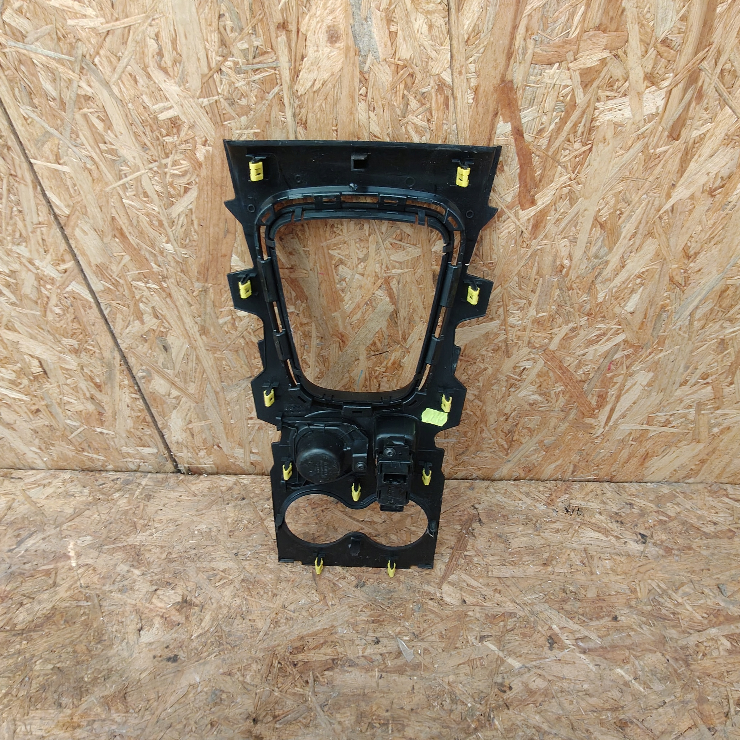 TUNEL mitte RENAULT KADJAR 969127057R
