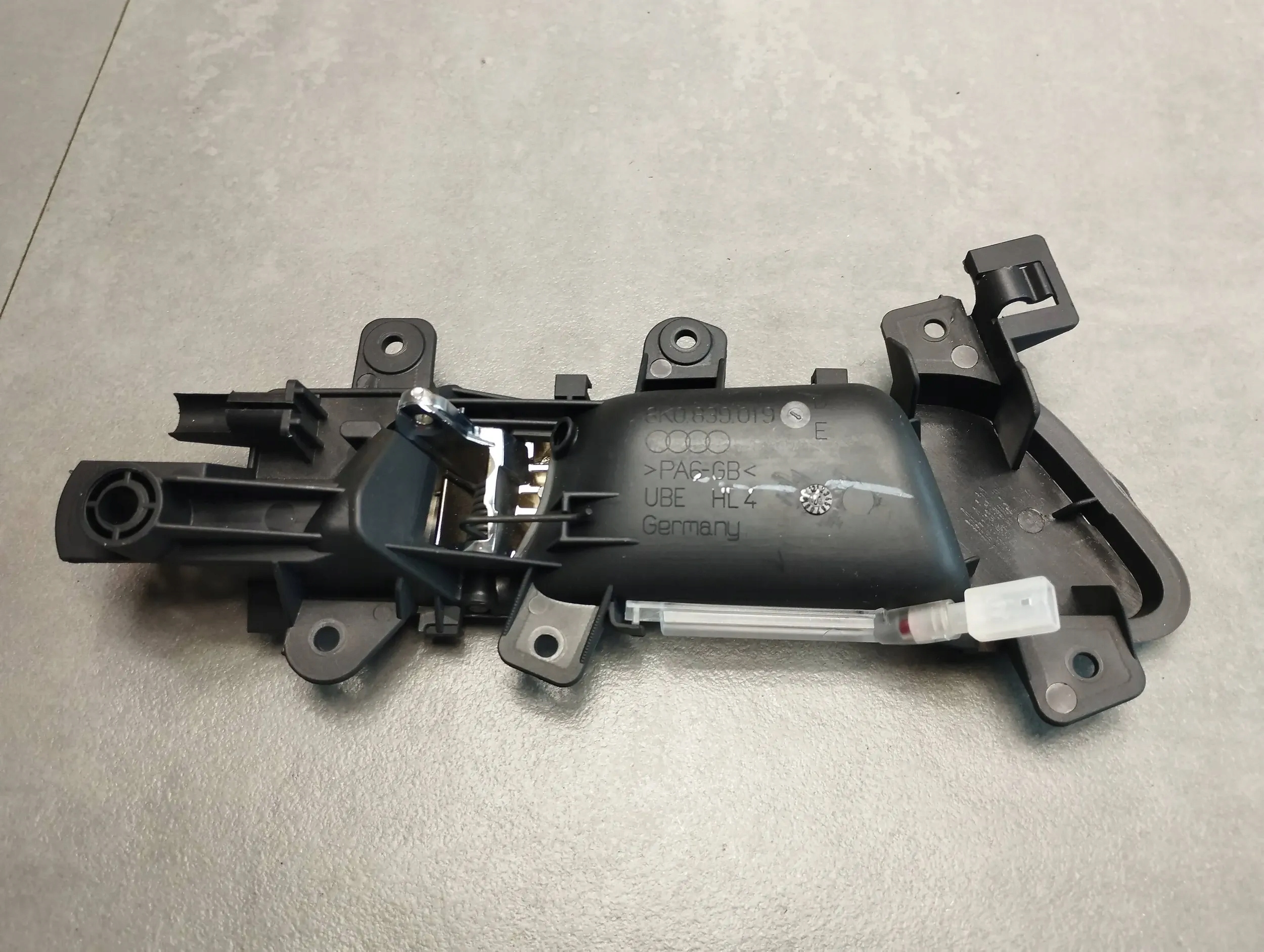 Audi A5 8T handle inner left rear part LED 8K0839019E