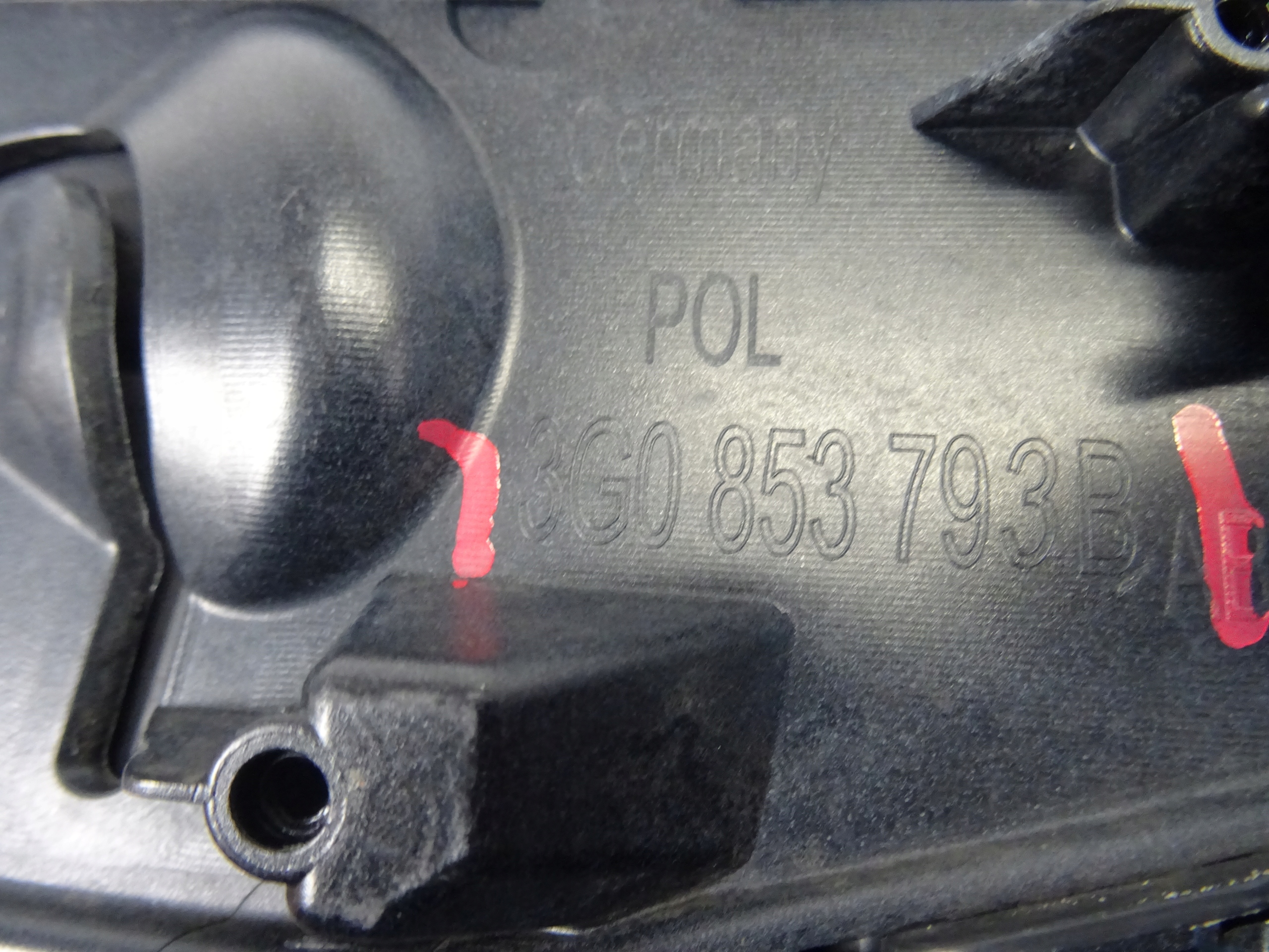 grid of a bumper front front left VW PASSAT B8 LIFT GTE 3G0853793B