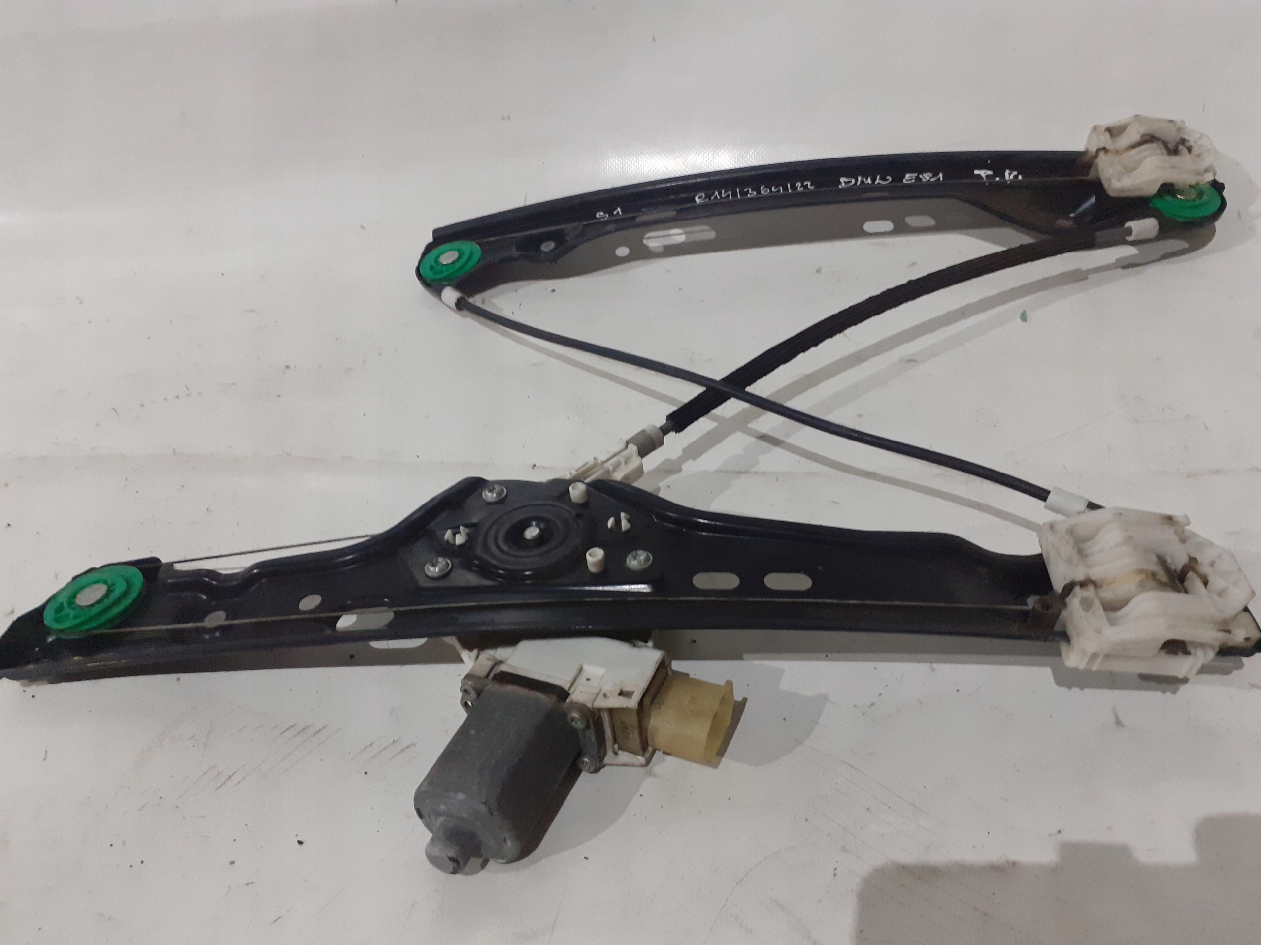 Bmw E90 E91 Mécanisme essuie glaces Droite Avant