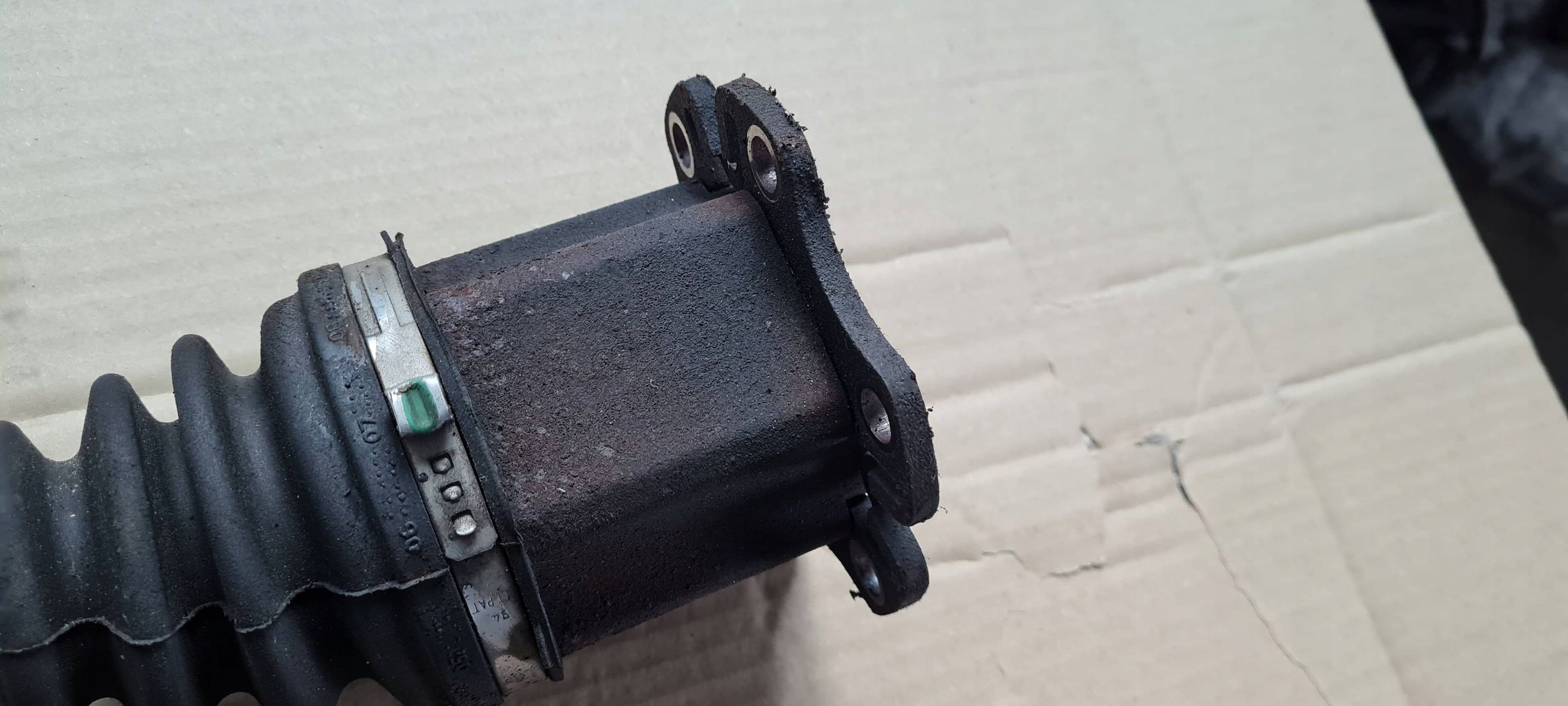 A6 C6 LIFT semi-axis semi-axis right front 2.0 TDI AUTOMAT 4F0407272N