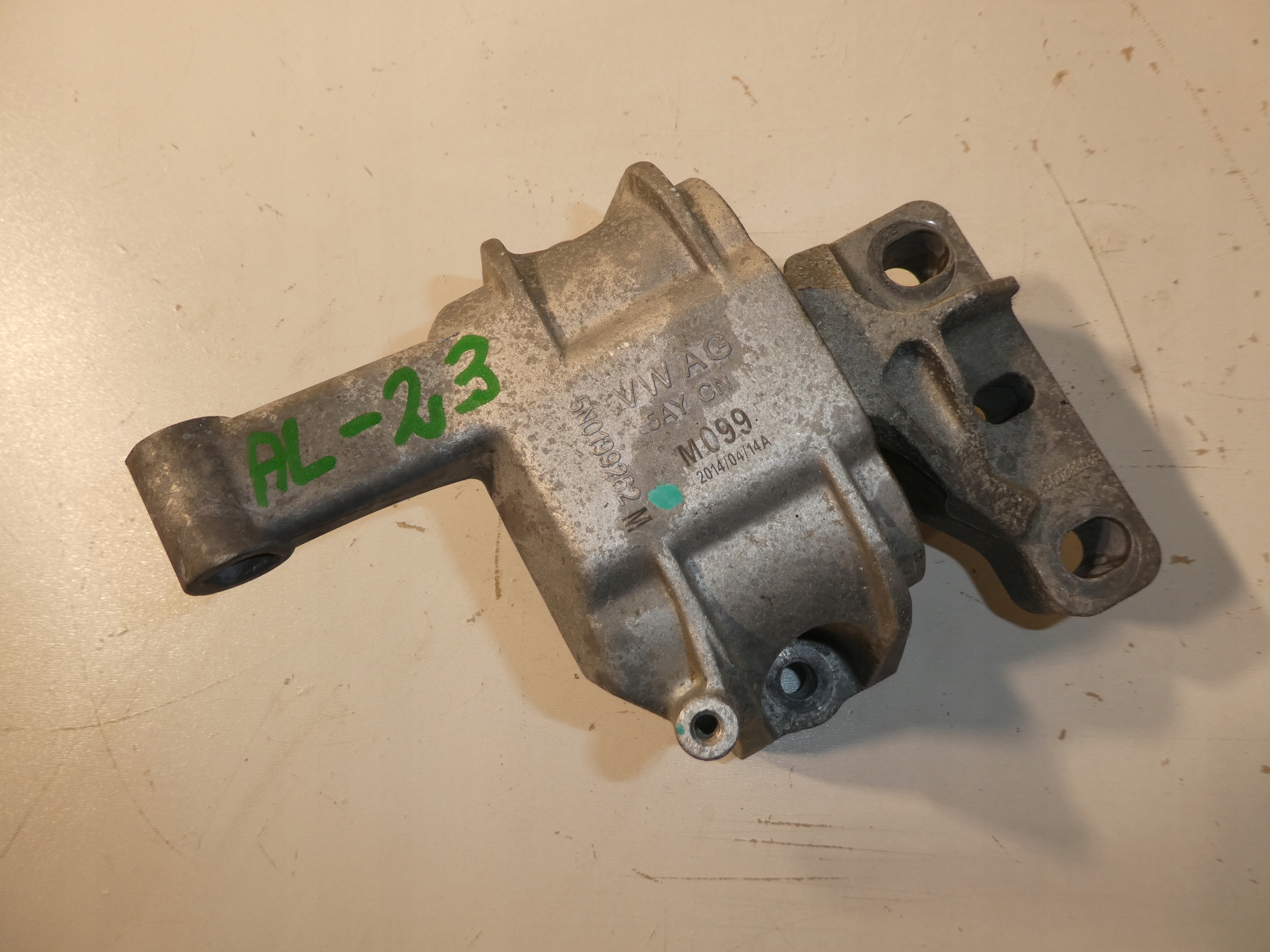 VW AUDI SKODA engine mount 5N0199262M