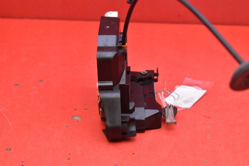 lock door right front front EU 0556767-09 MINI COOPER ONE R50 3D HB 01