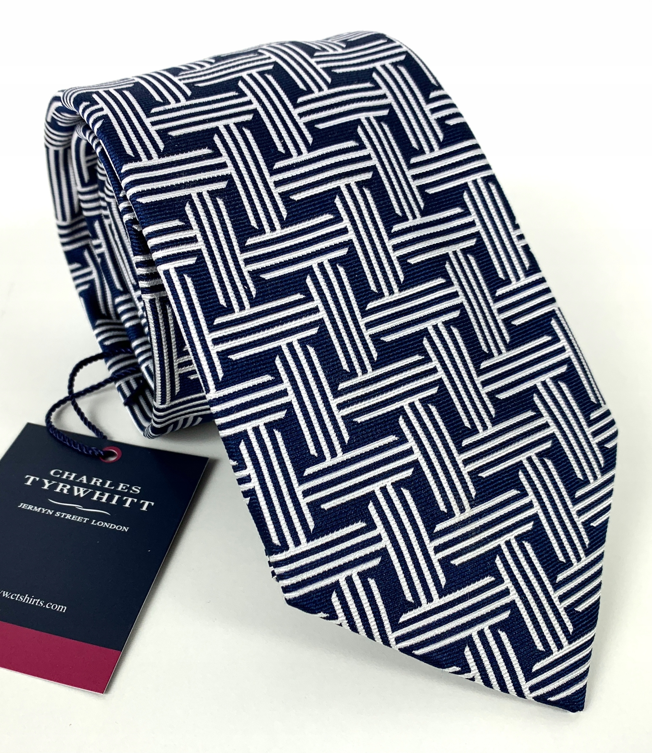 

Elegancki krawat męski jedwabny Charles Tyrwhitt