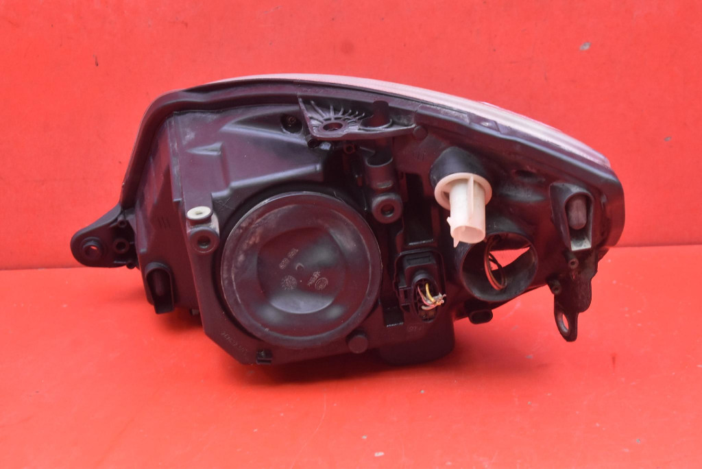 REFLEKTOR right light front EU SKODA FABIA 2 II 07-10