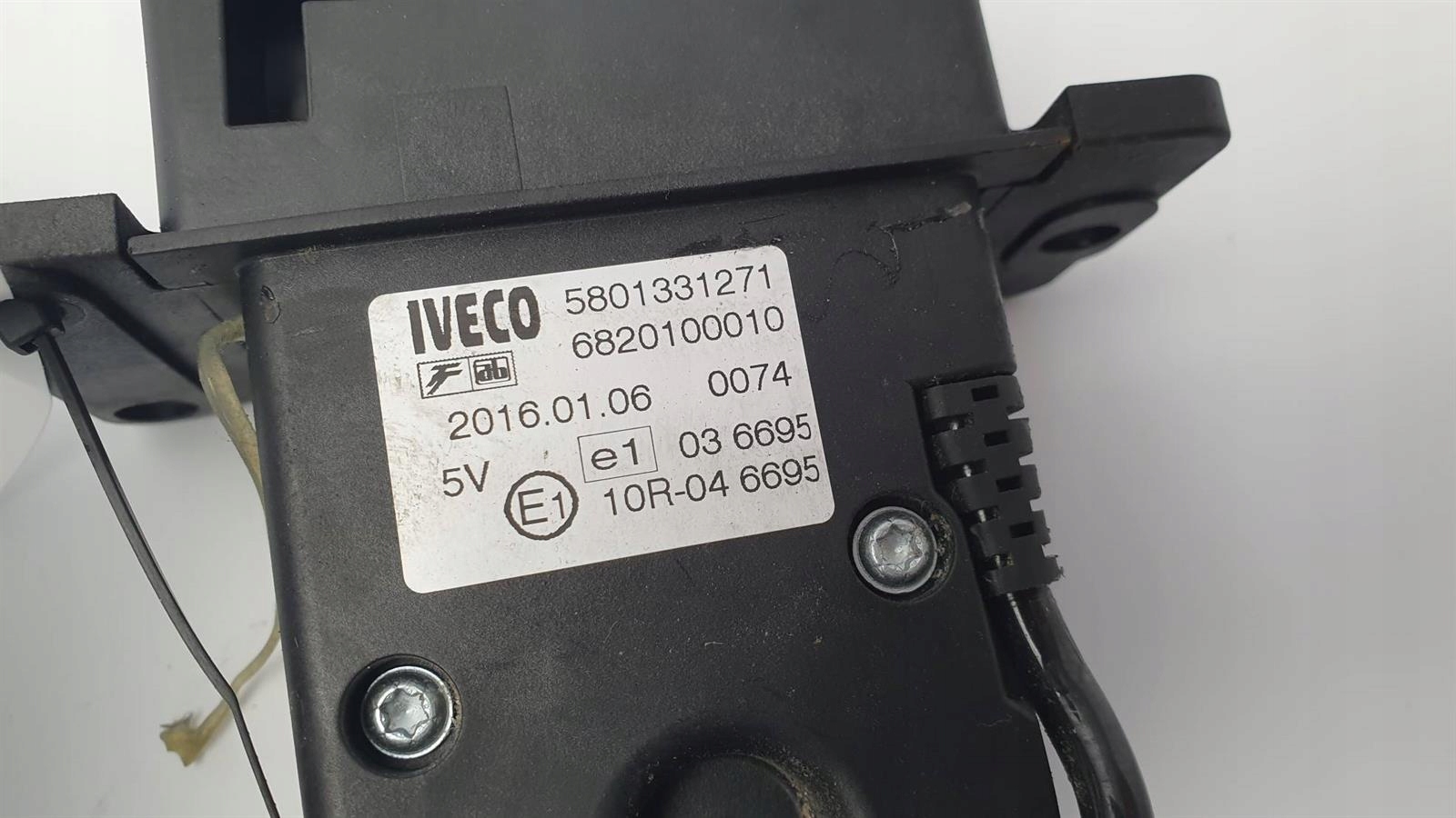 PEDAŁ 5801331271 IVECO STRALIS AS440T Producent części Inny