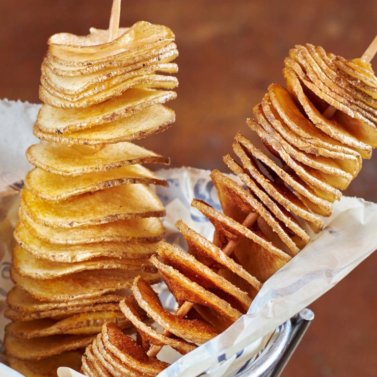 MASZYNKA DO ZIEMNIAKÓW CHIPSÓW ZAKRĘCONE FRYTKI Przeznaczenie do ziemniaków