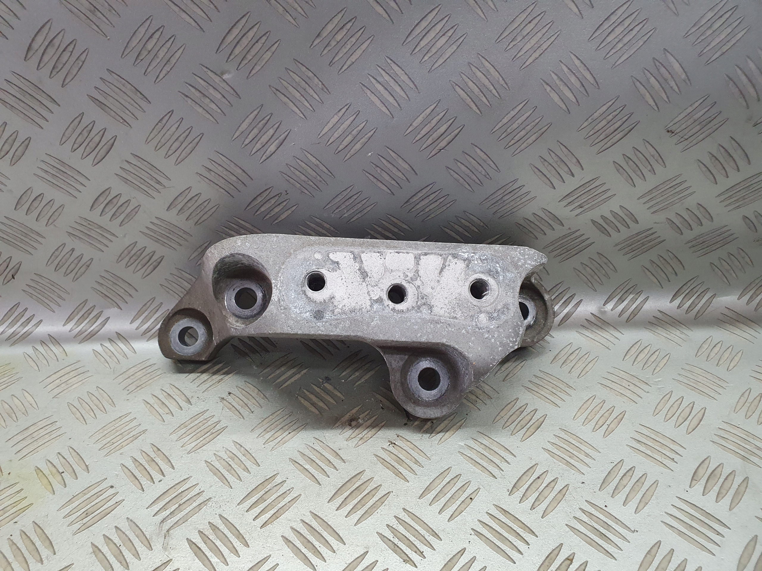 ЛАПА ПОДУШКА КОРОБКИ INSIGNIA B 2.0 CDTI 170KM