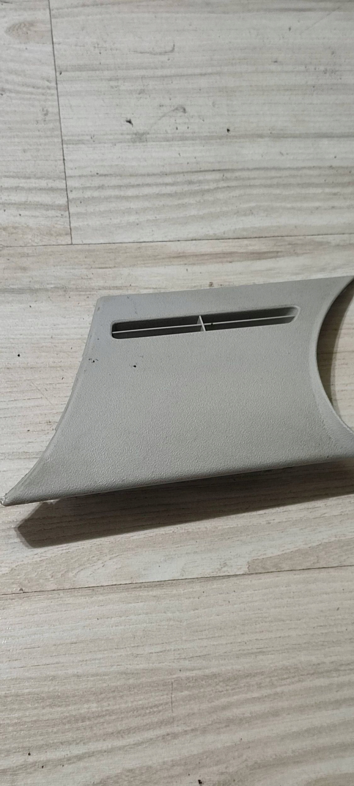 cover slupka A front side left Volkswagen Caddy 2K0858335