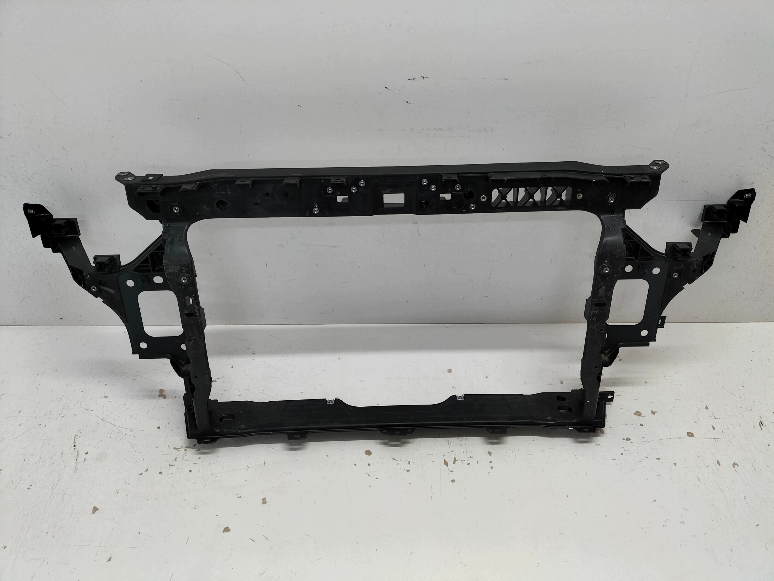 support panel for radiators pillar iron front KIA X-CEED 19- 48V zakuty patrz numer