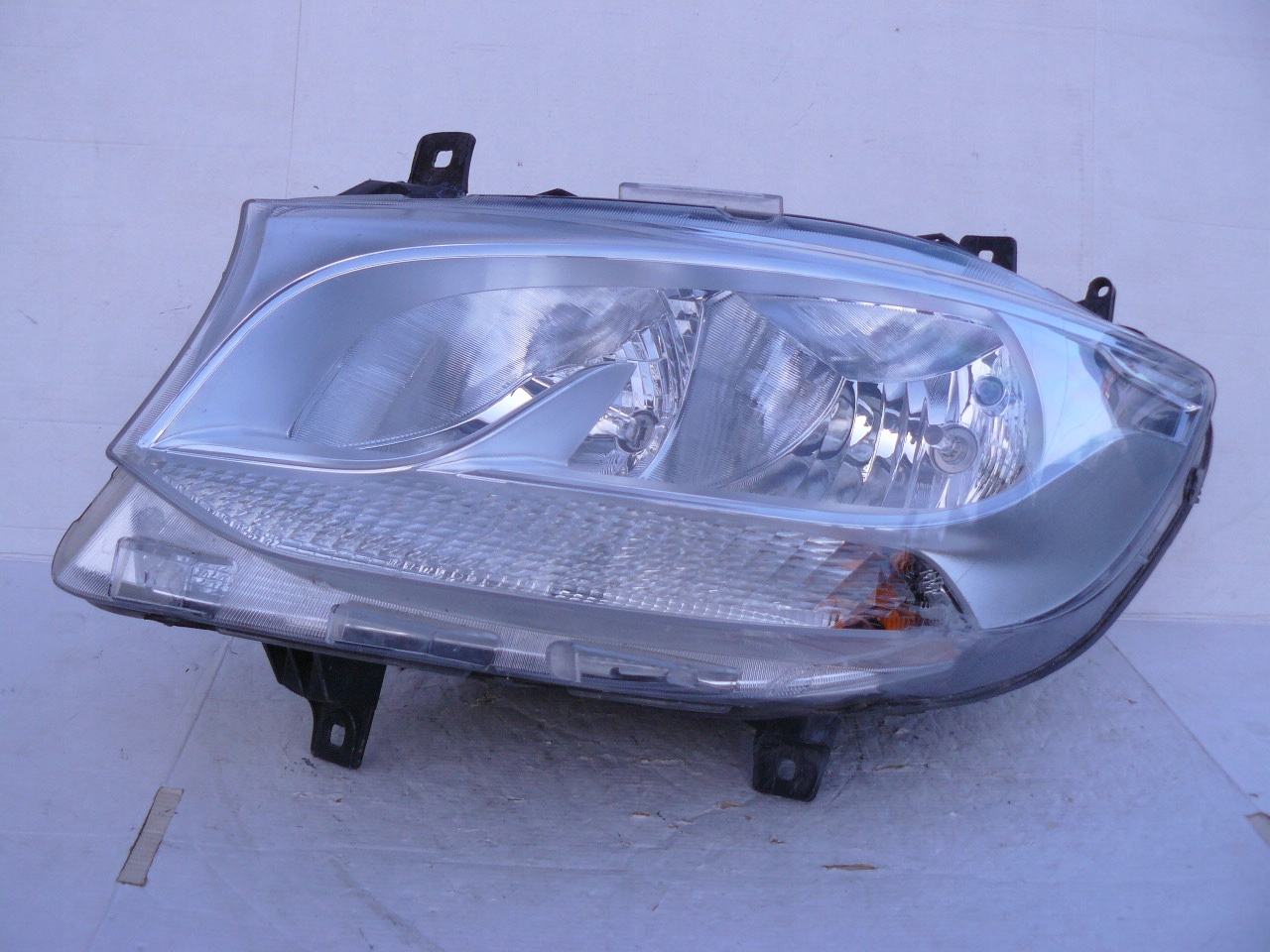 Frontscheinwerfer Mercedes-Benz Sprinter W910 A9109060000 LED Links Headlight - Thumbnail 3