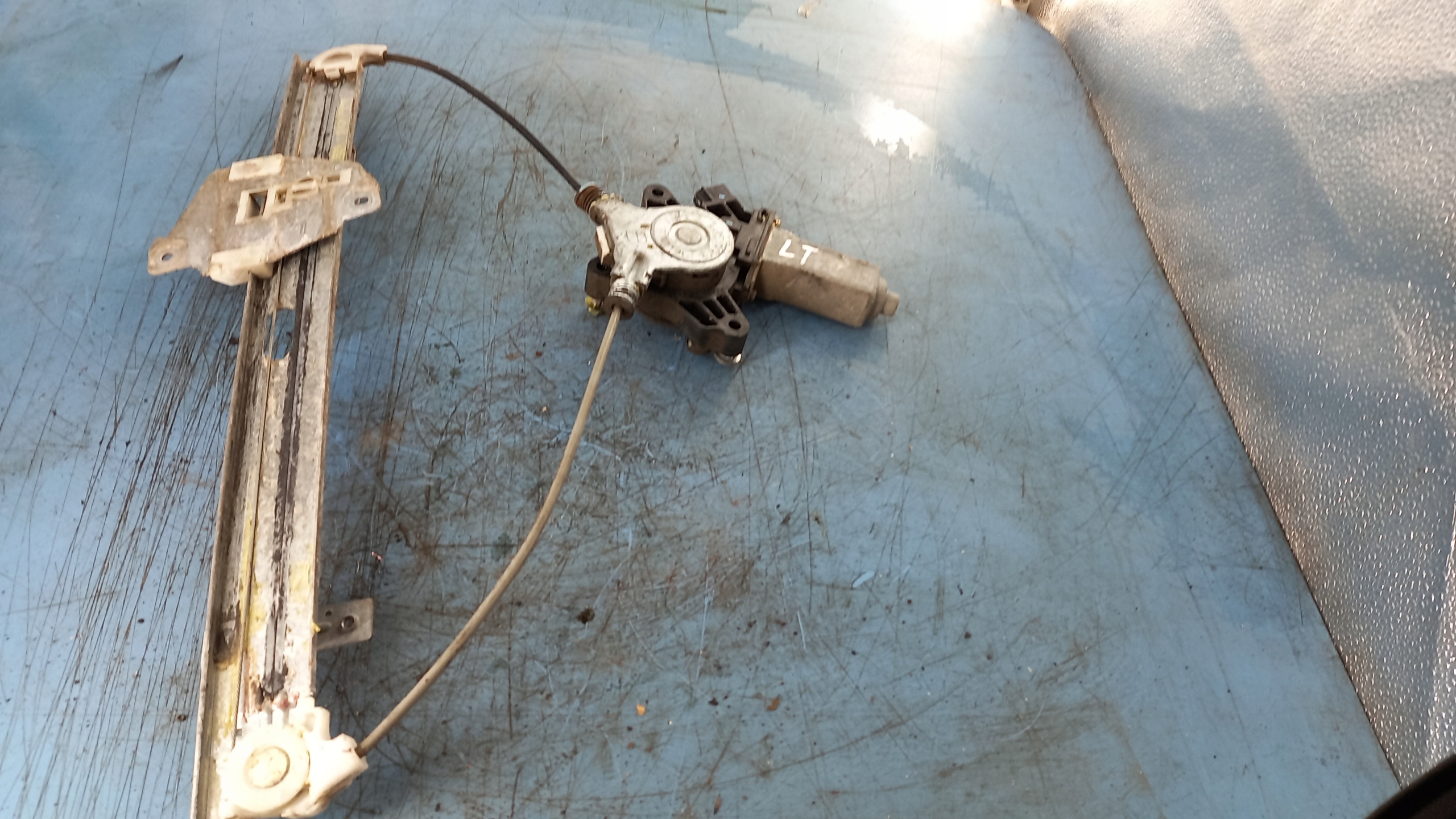 ПОД.СТЕКЛО ЛЕВЫЙ ЗАД. MITSUBISHI УСИЛИЕ4r