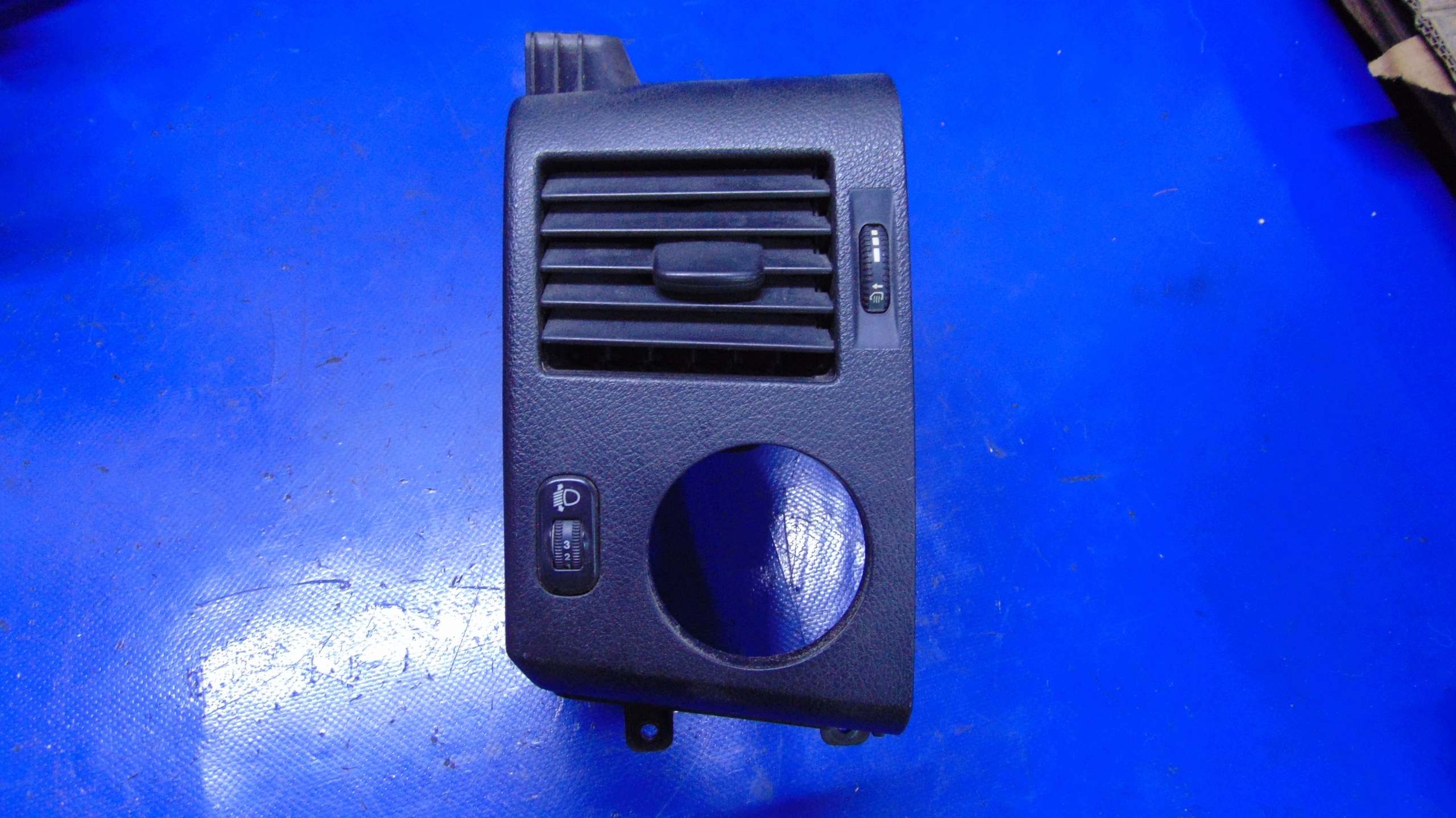 grid air conditioning devices left MERCEDES SPRINTER 906 06-18 ROK