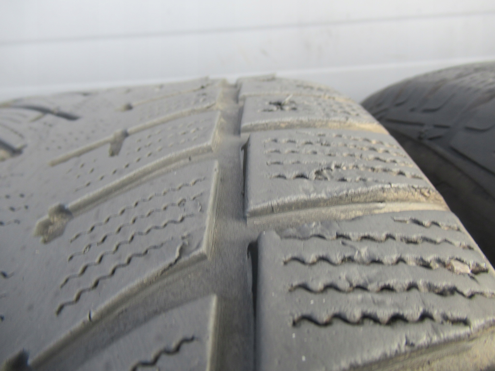 OPONY ZIMA 4szt GOODYEAR ULTRA GRIP I 235/60R17 Marka Goodyear