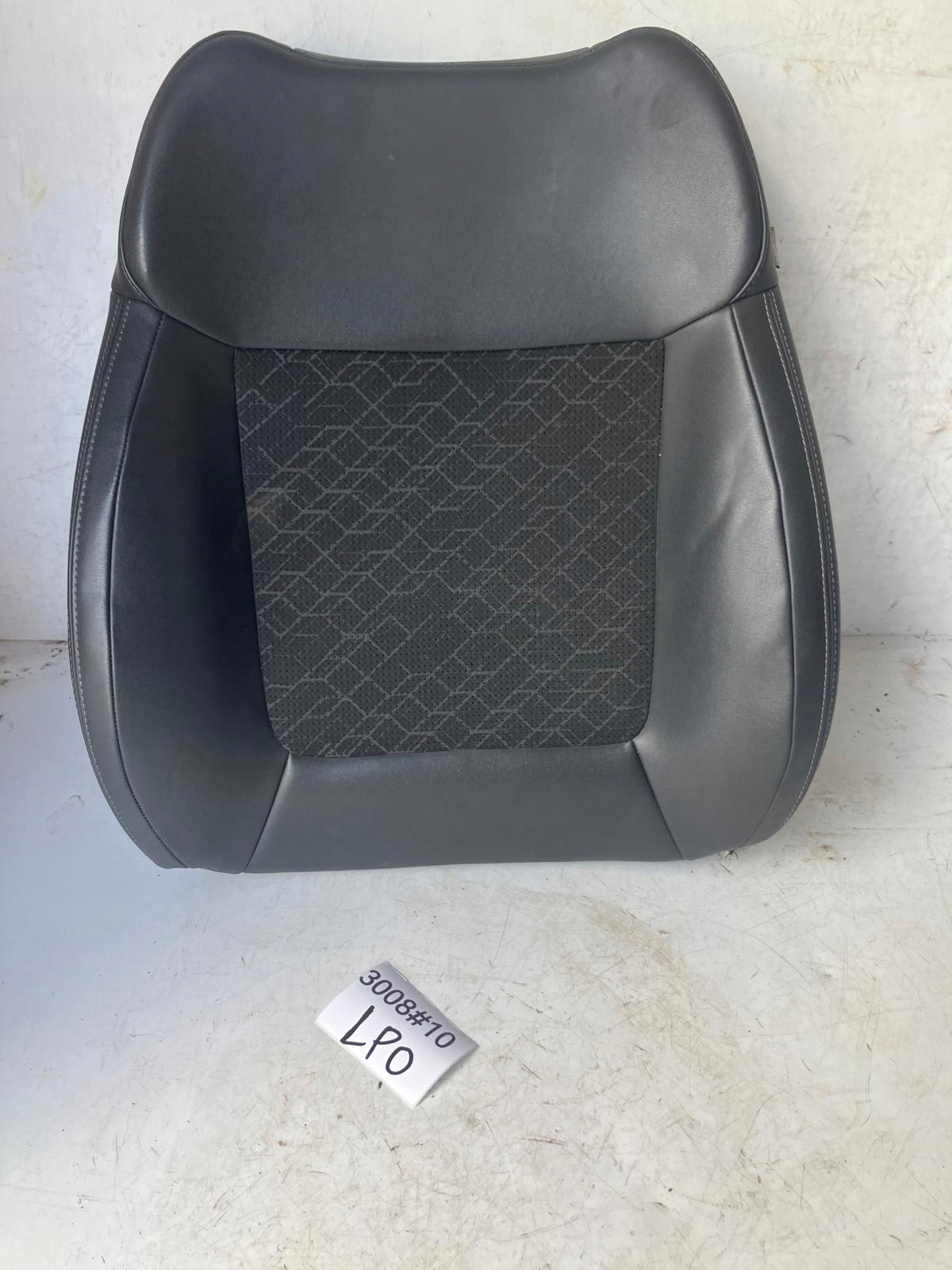 OPARCIE seat driver´s left front PEUGEOT 3008 and semi leather