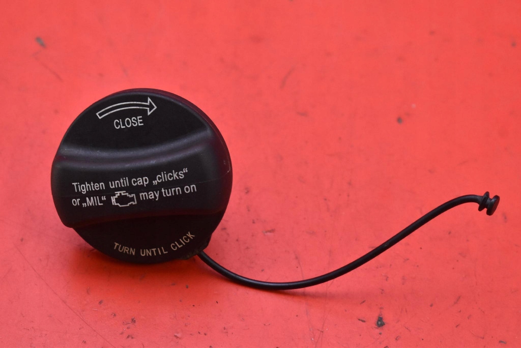 KOREK WLEWU PALIWA BMW F30 F31 11-16