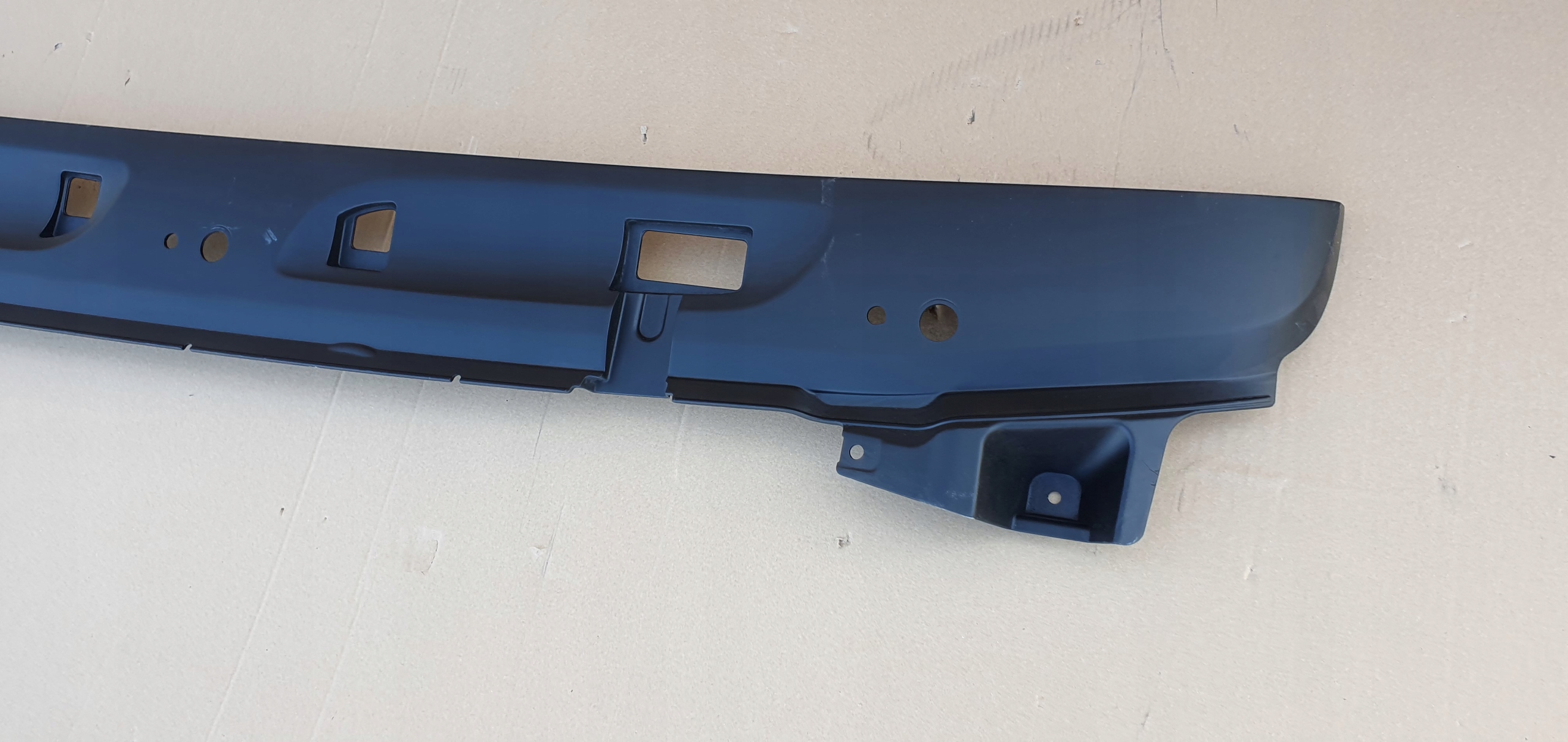 DAF XF 106 PODSZYBIE LISTWA 1940691 Producent części DAF OE