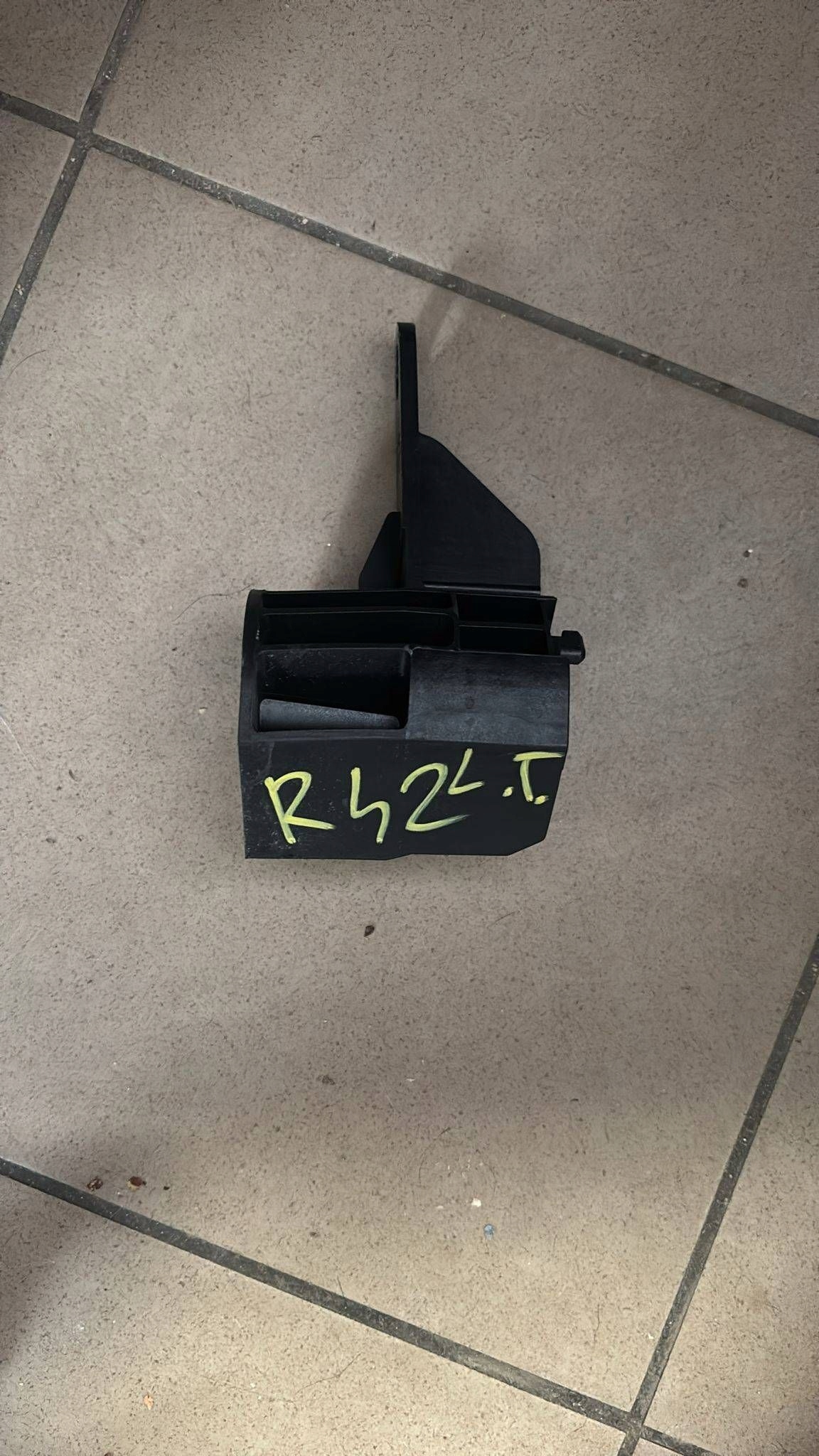 Poignée Support plaque Renault 4 764968136R
