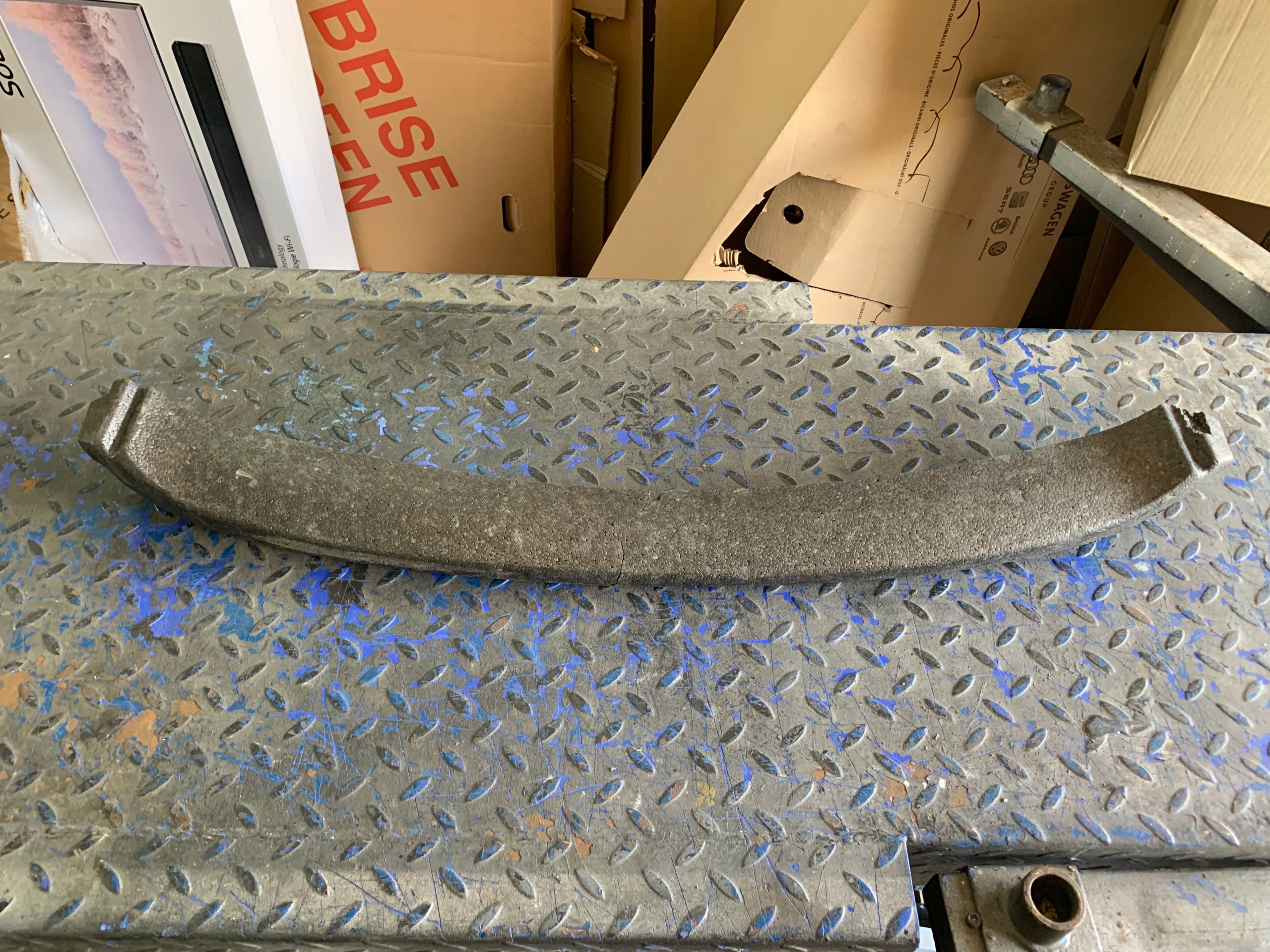 670103740 - absorber пена передний бампер absorber maserati