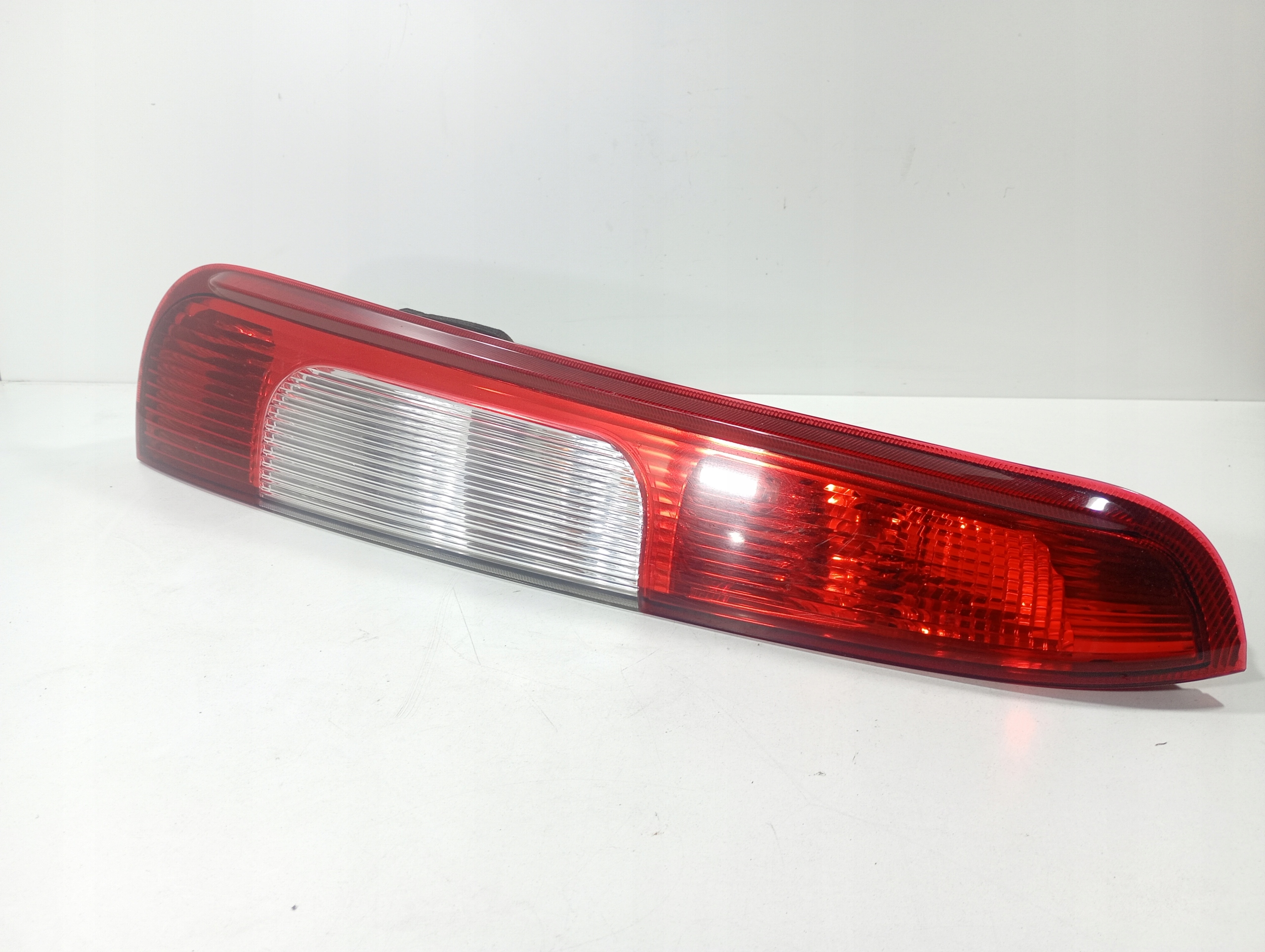 FORD FOCUS MK2 Kombi 04-11 light left rear rear part