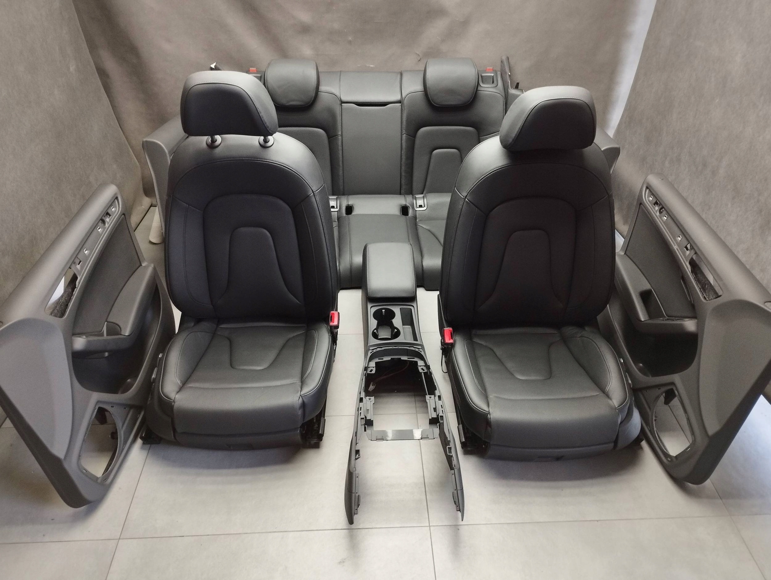 Audi A5 8T seats side leather WENTYLOWANE