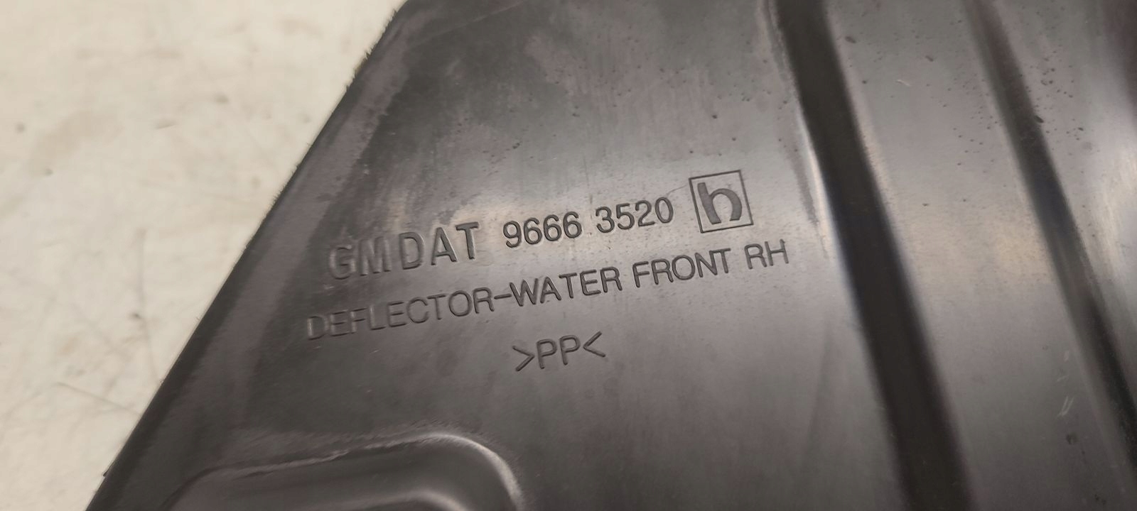 mudguard front front right Chevrolet Aveo