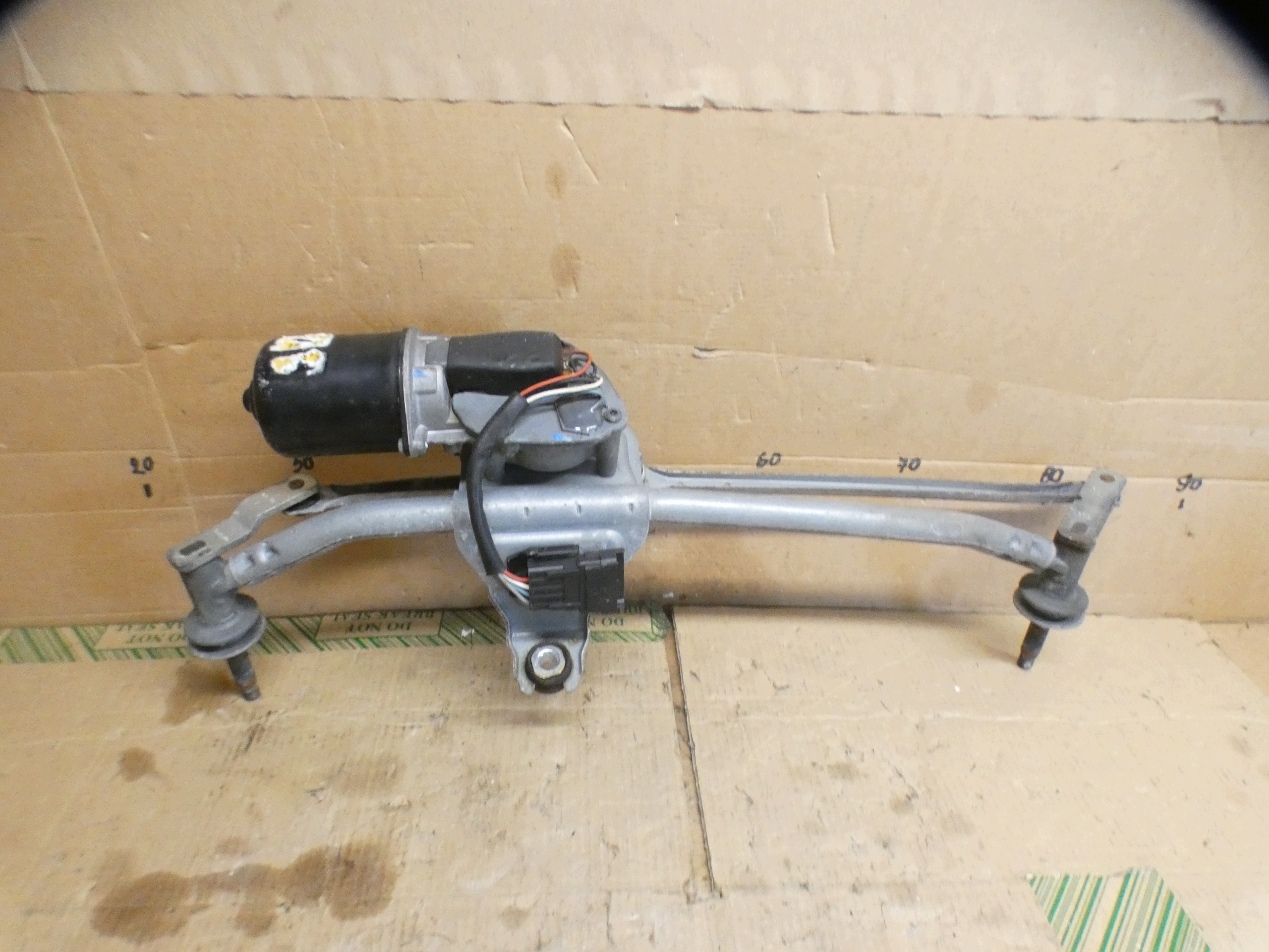 wiper mechanism front OPEL VIVARO and EUROPA