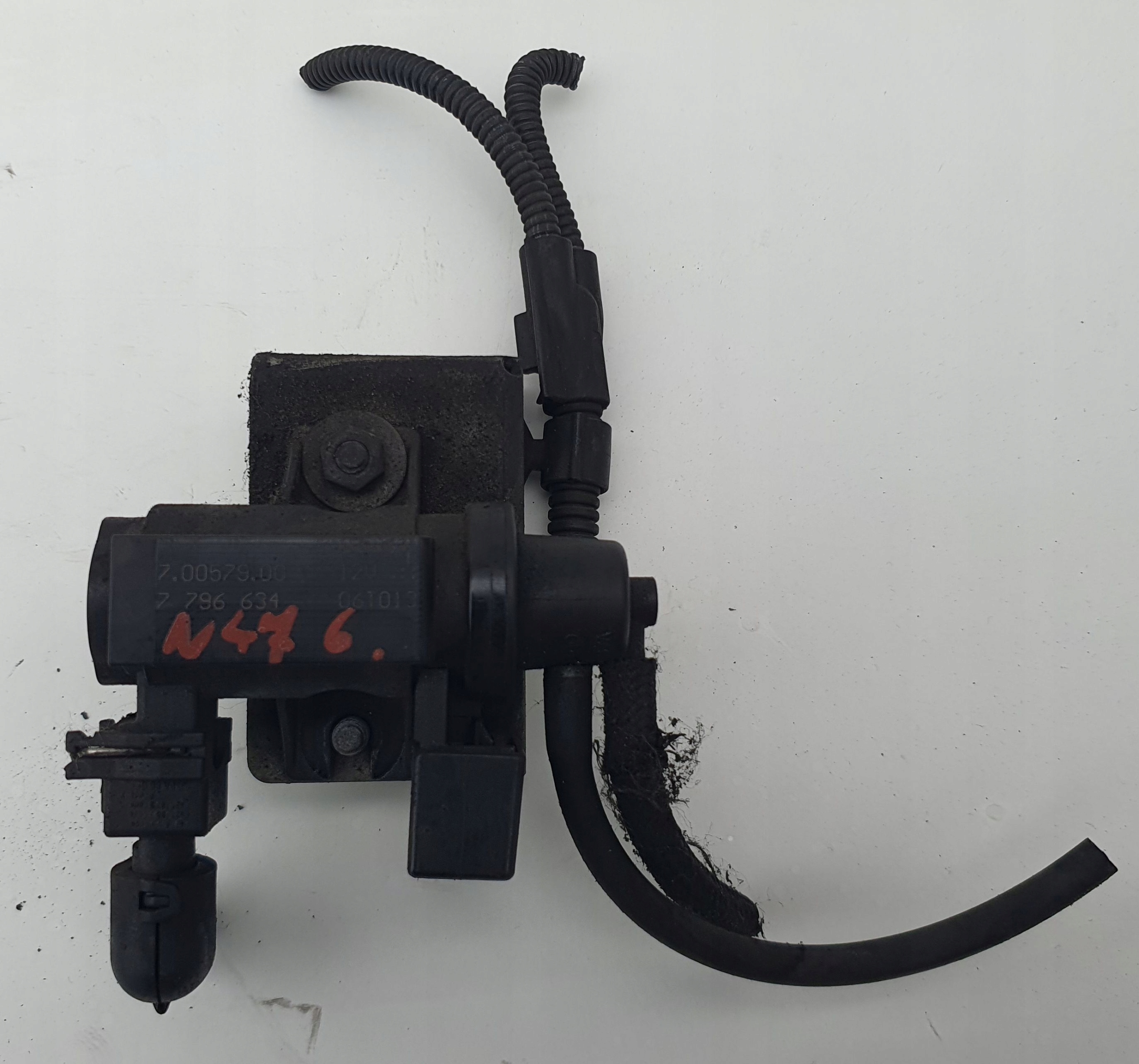 BMW 3 E90 E91 2.0 M47t2 Sensor Unterdruck