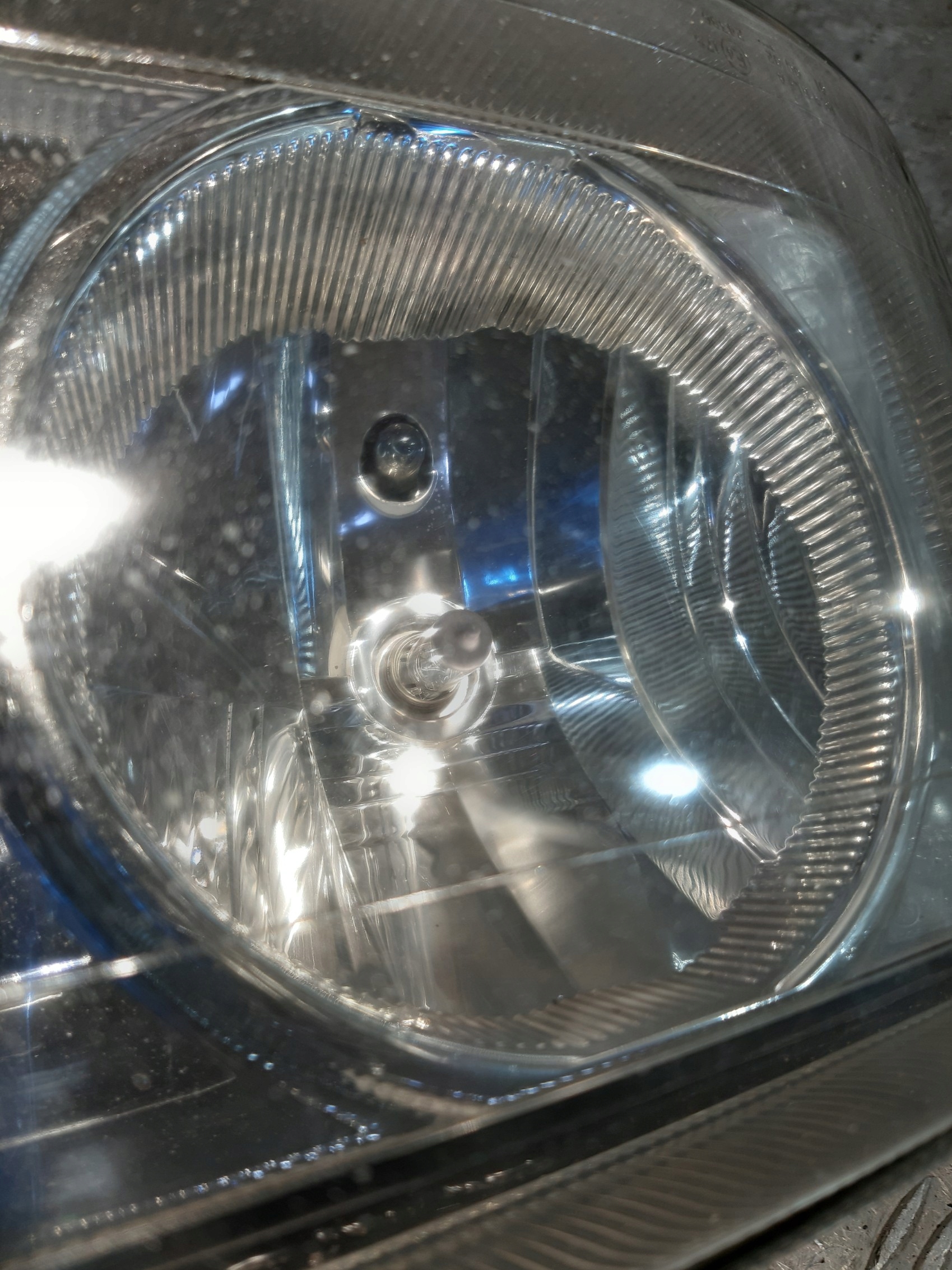 REFLEKTOR far desna prednji dio 504238093 IVECO