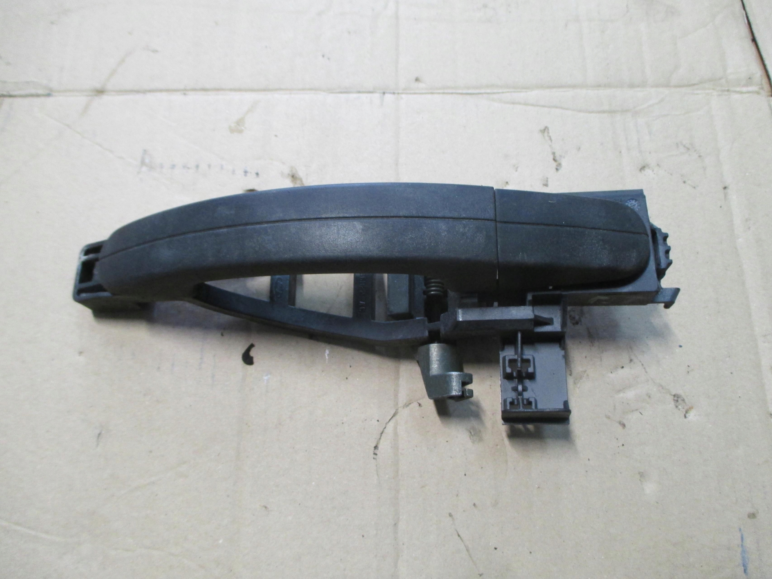 FORD C-MAX 03-10 KLAMKA Z DRZWI PRAWY TYŁ