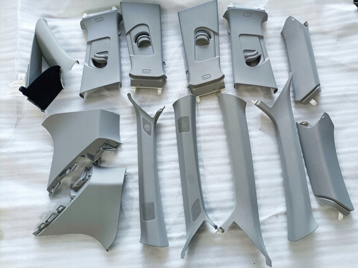 AUDI Q5 II POSZYCIA SŁUPKÓW 80A867288B 8W0867243E