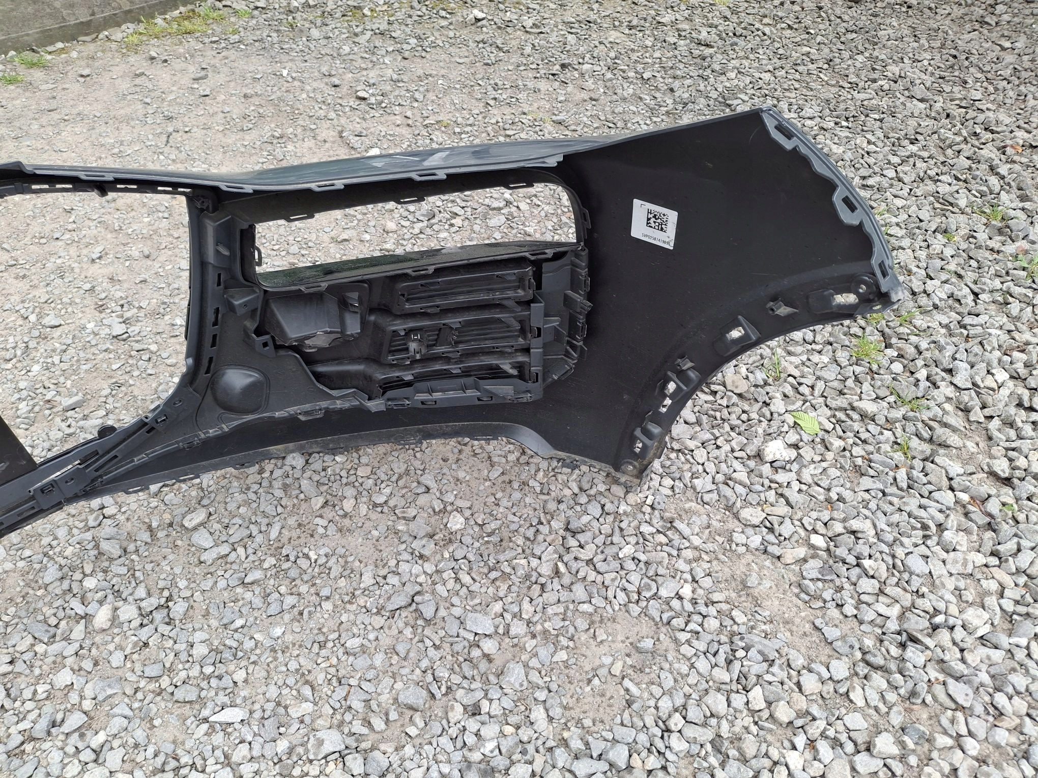 Frontstoßstange AUDI Q6 E-TRON ZWYKLY 2023R->