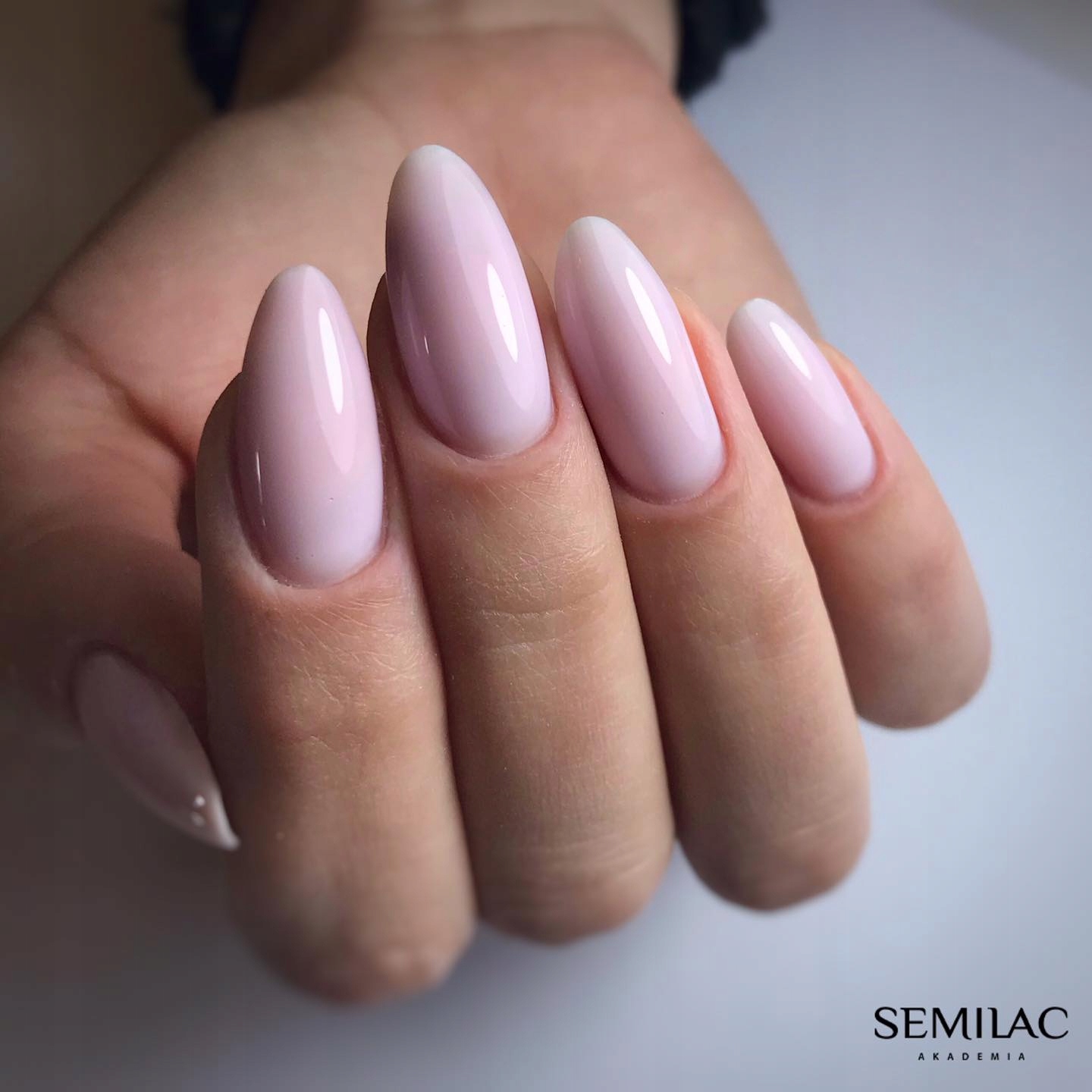 Semilac Baza Extend 809 Top Kolor 5w1 Tender Pink 7ml Właściwości budujące