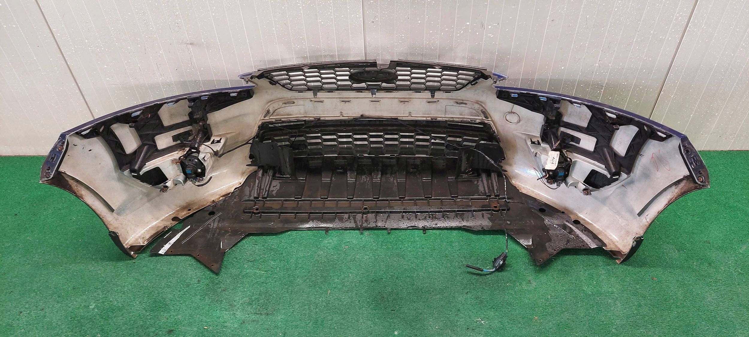 bumper front FORD MONDEO MK4 ST 06-10 LAK: T6