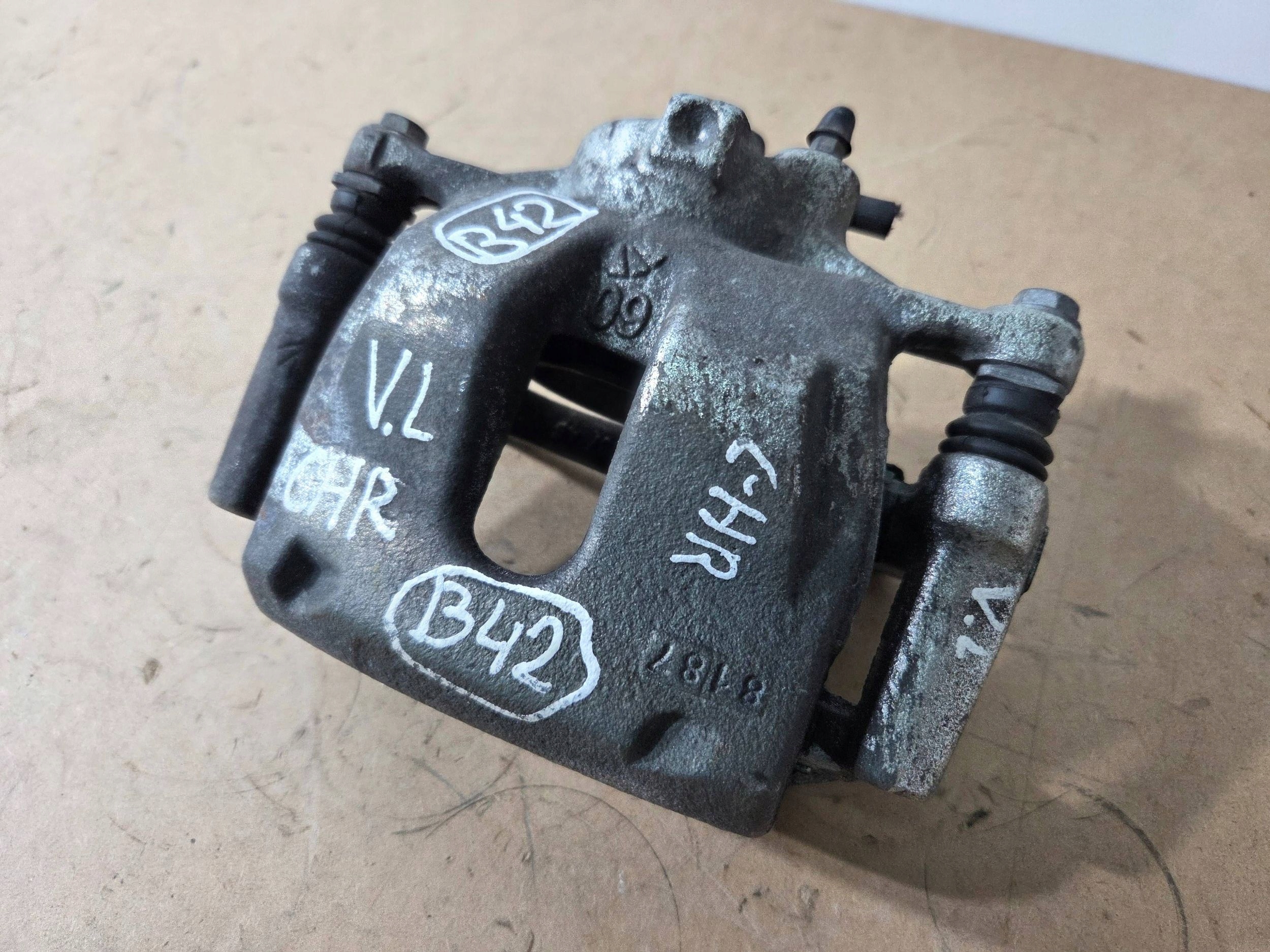 Toyota C-HR and caliper brake front left (B42)