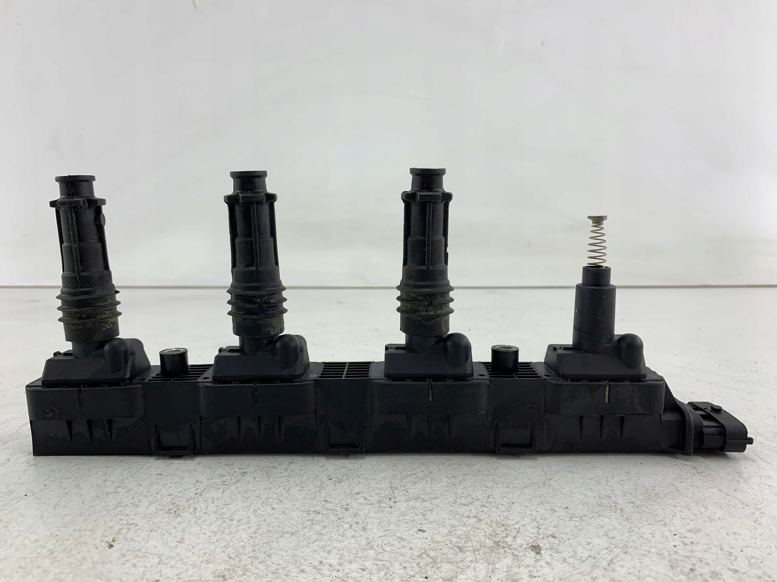 OPEL MERIVA A 1.6 coil ignition 10670581