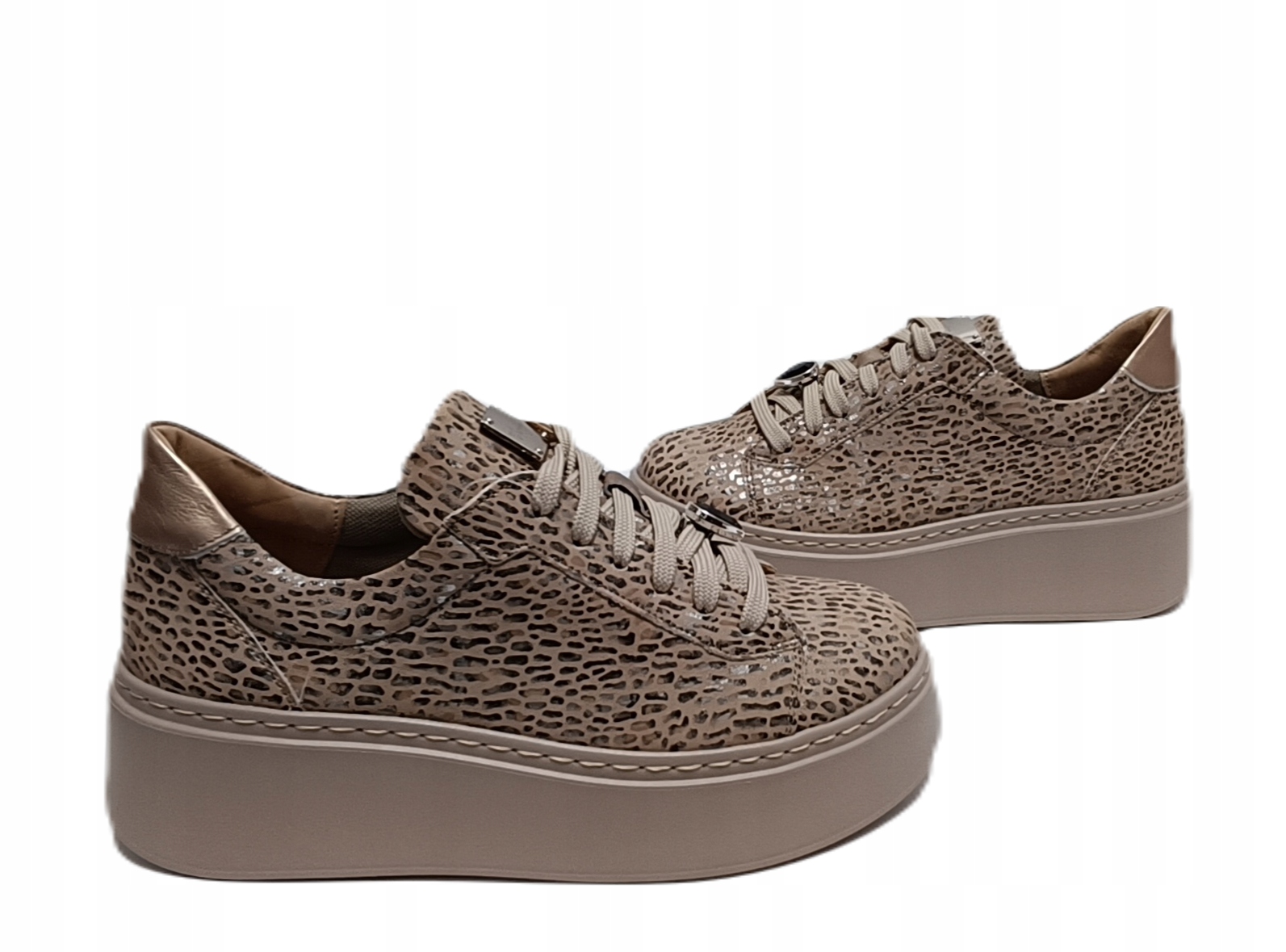 Polobotky Šněrovací tenisky ozdoba platforma Maciejka 06191-10 Béžová r38